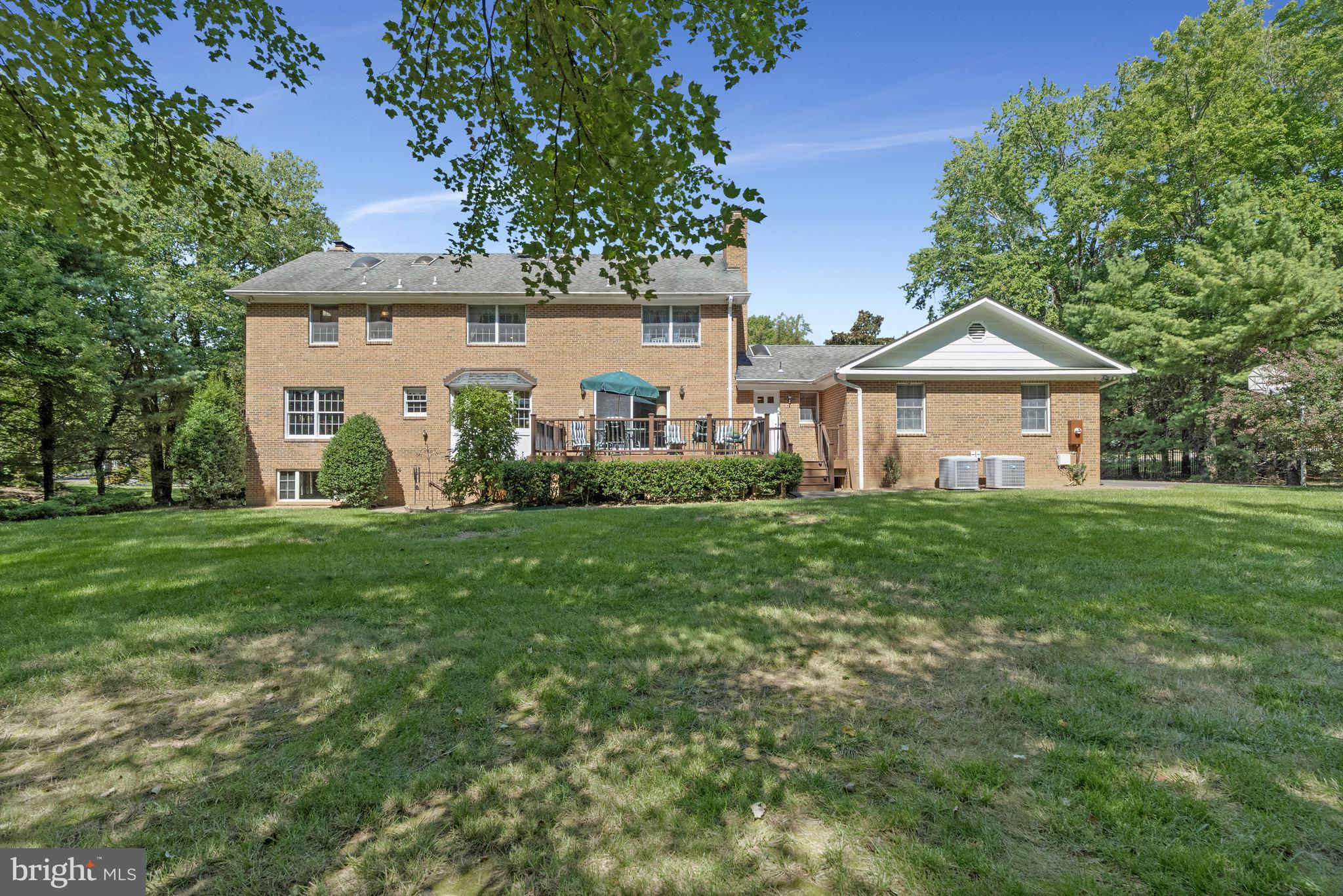 SUMMERWOOD - Residential