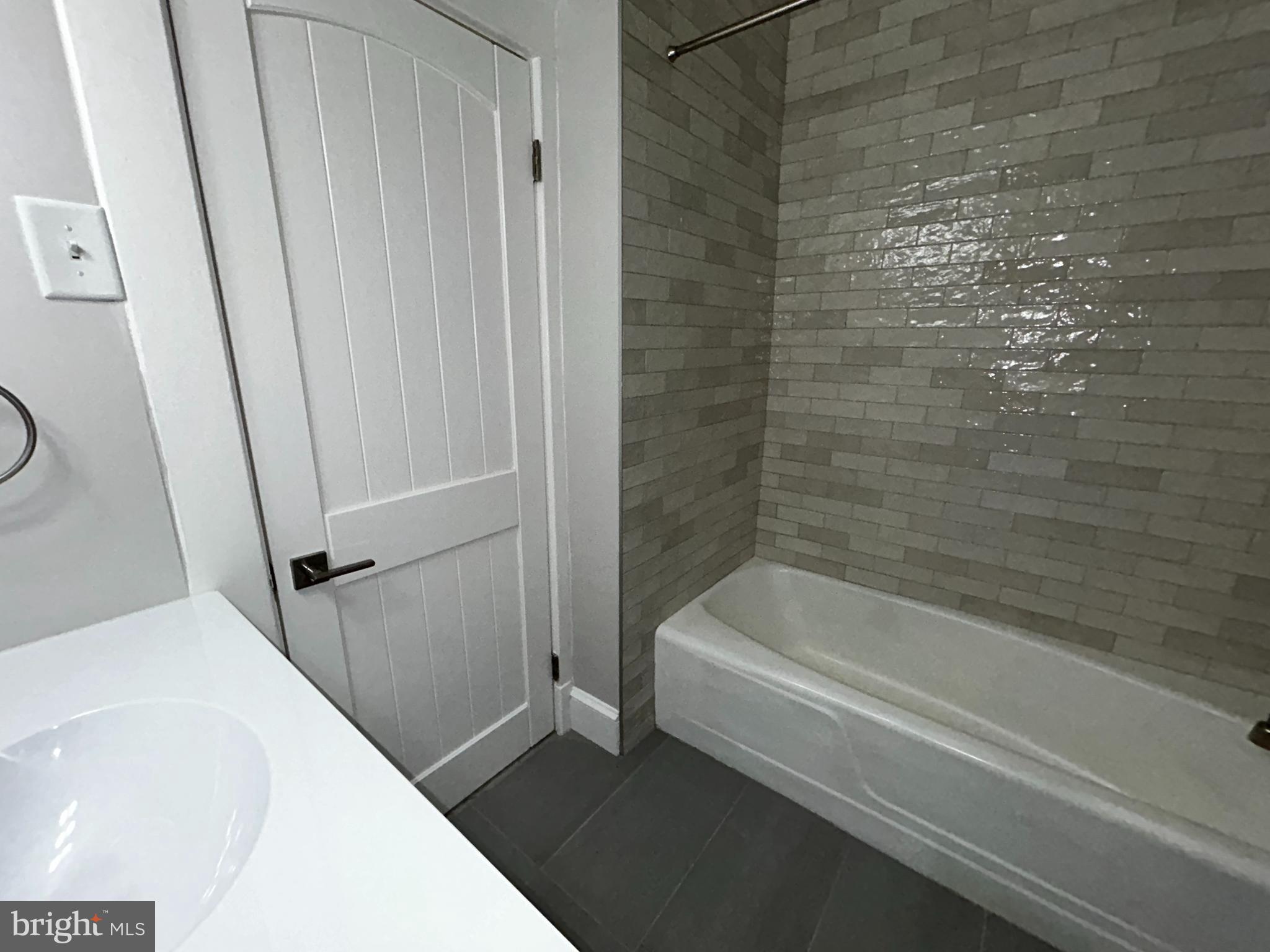 LAVENDER HILL - Residential