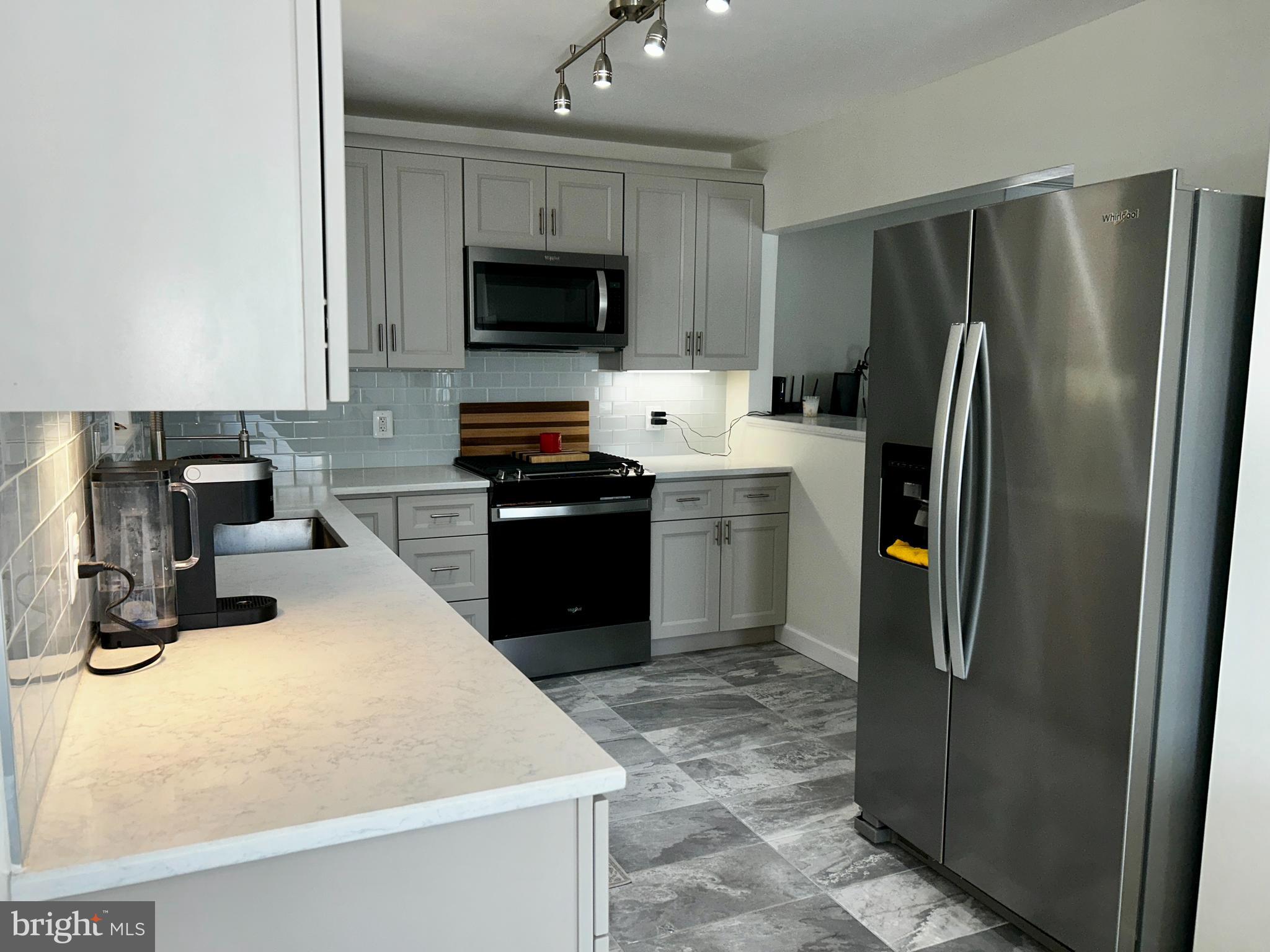 LAVENDER HILL - Residential