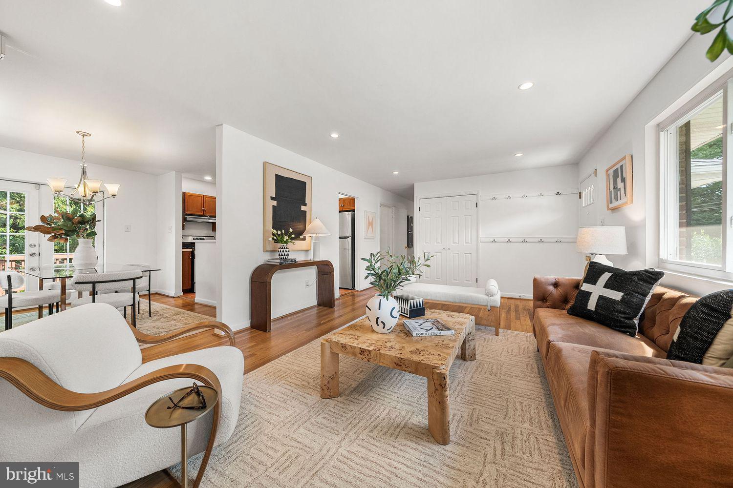 2305 PEGGY LANE