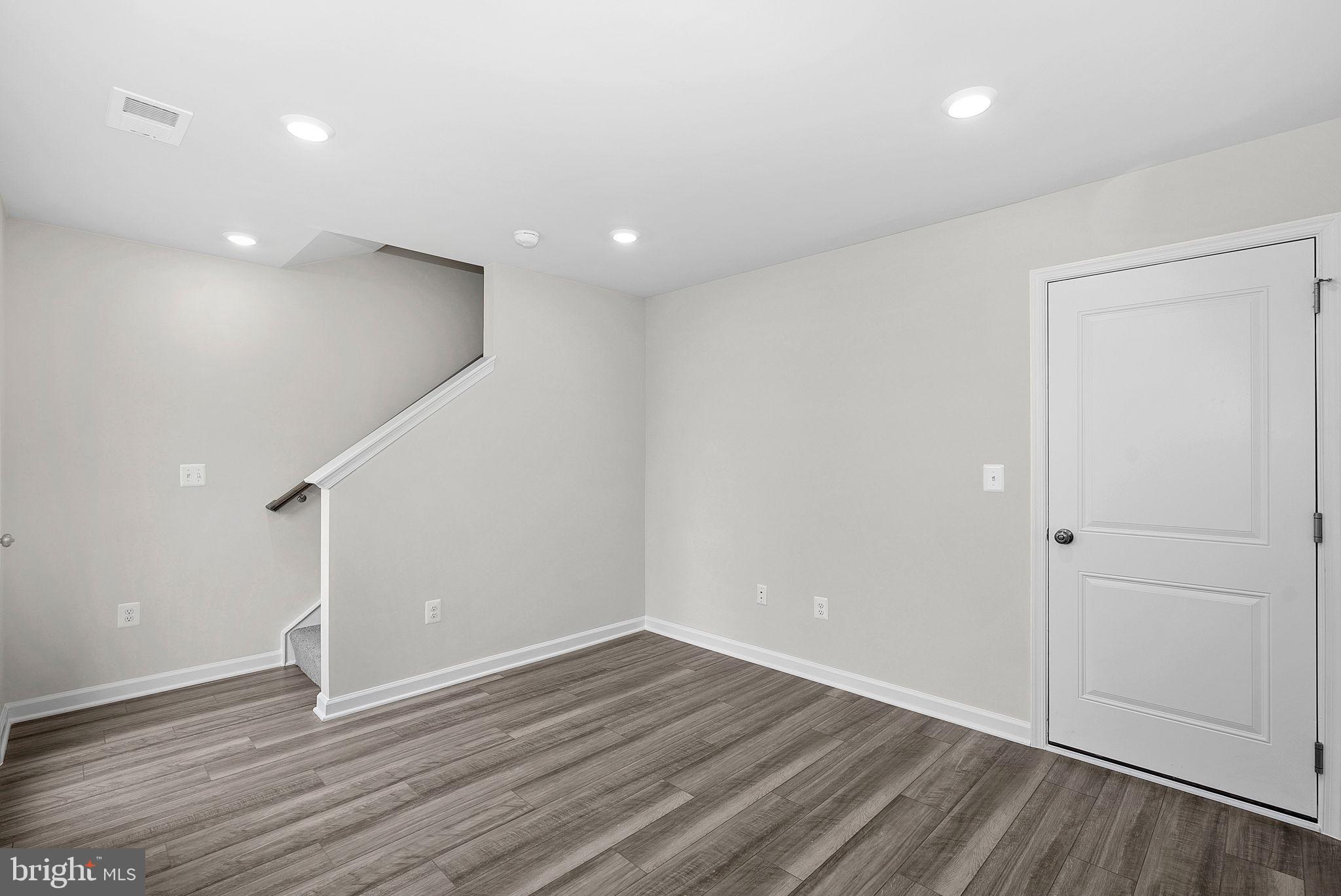 WILLOW GLEN - Residential Lease