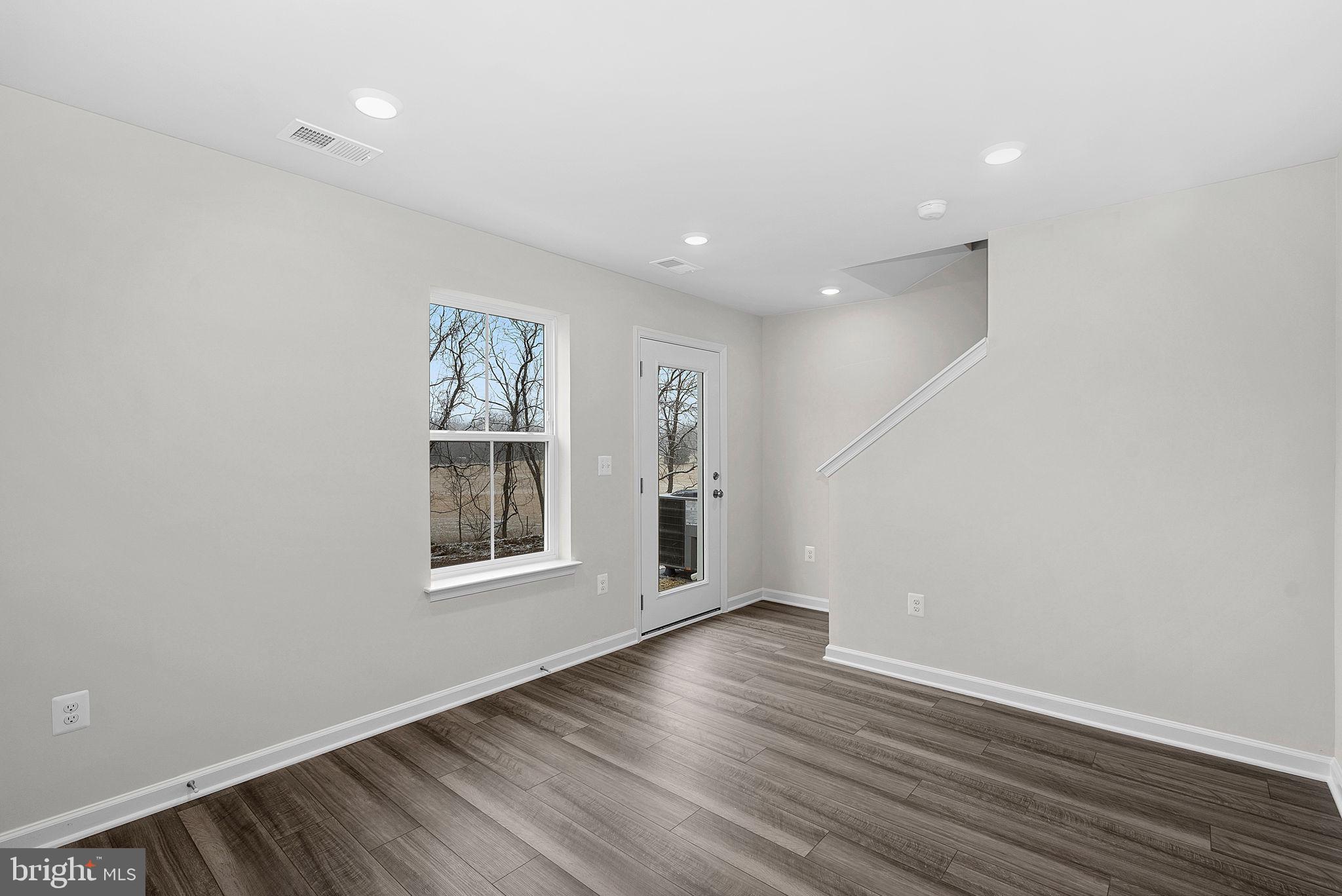 WILLOW GLEN - Residential Lease