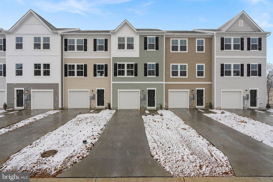 BRAND NEW!!!! Discover a fresh take on modern townhome living with the Harriett floor plan by Lennar—designed to blend comfort, style, and value. This thoughtfully crafted three-level home includes a front-entry one-car garage, a generous backyard, and three spacious bedrooms, offering room to live and grow.
Inside, you’ll find two full bathrooms and a convenient half bath. The main living area showcases a beautifully appointed kitchen with White Ornamental granite countertops, Barnett Duraform cabinets in Linen, and Frigidaire stainless steel appliances., Barnett Duraform cabinetry in Stone, and sleek Frigidaire stainless steel appliances. Soaring 9-foot ceilings enhance the open, airy feel throughout the home.
The townhome also includes modern home automation features such as a Ring Pro Video Doorbell and a Genie 2128 belt-driven garage door opener with two remotes—adding convenience and peace of mind.
Come experience everything Willow Glen has to offer and make this exceptional community your next home