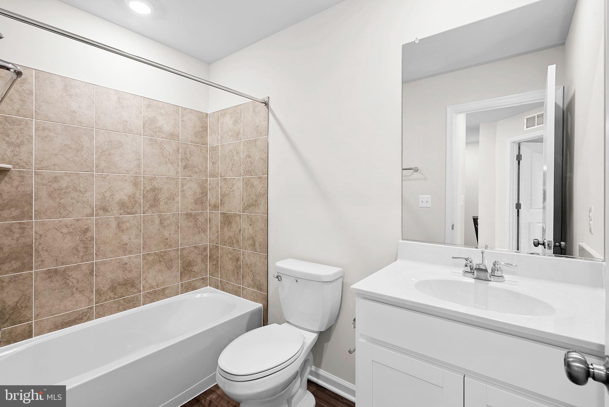 WILLOW GLEN - Residential Lease