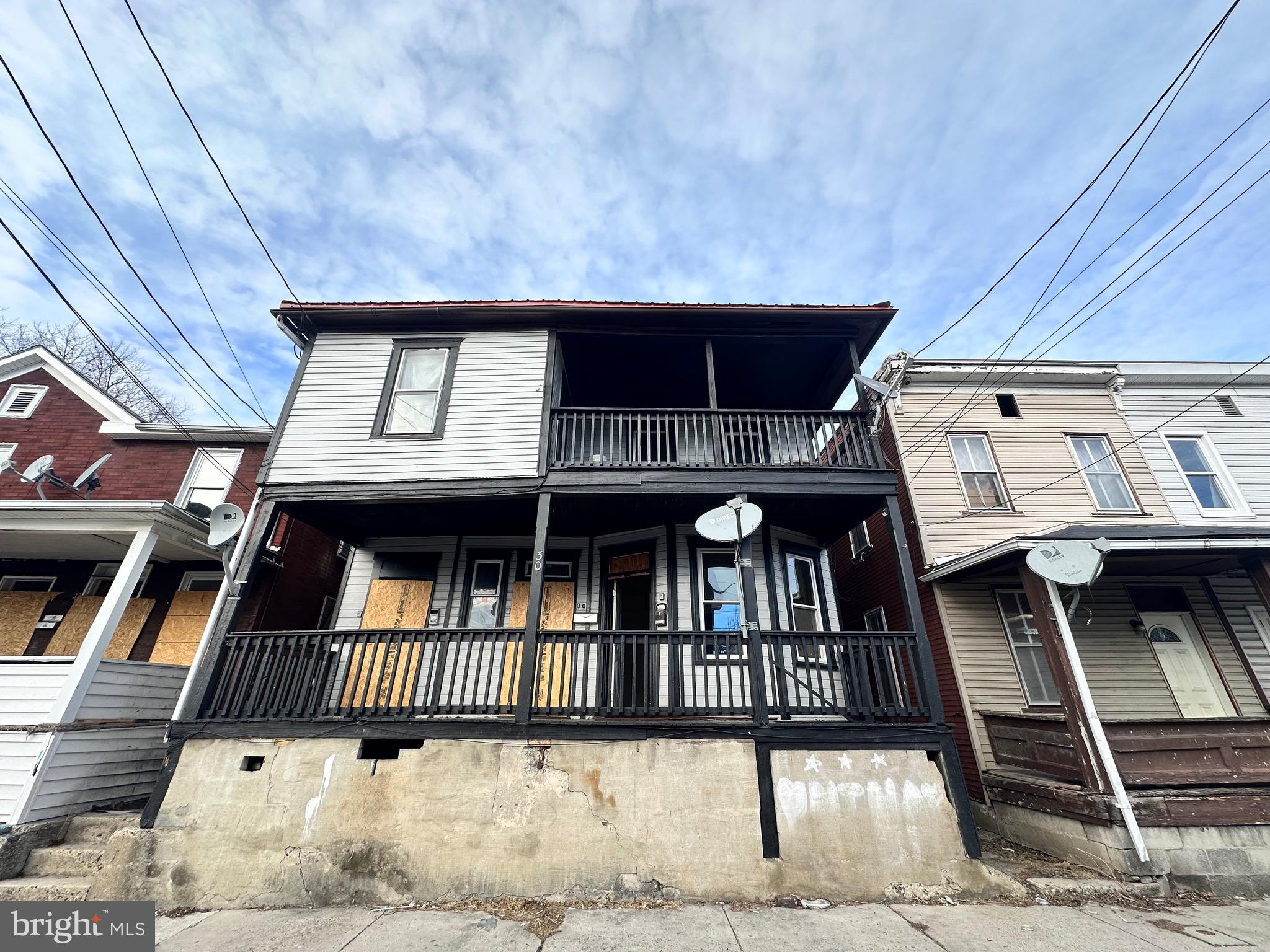 !!INVESTOR ALERT!!
Seller would like to sell 7 properties as an investment portfolio. Three units are currently rented for $1,500 in monthly rental income!
The portfolio includes 4 single family homes, 2 Duplex, and 1 Triplex. Property list includes
30 W. 1st St., 105 Springdale, 323–325 Springdale, 332 Baltimore Ave., 334 Baltimore Ave., 468 Baltimore Ave., St., 27–2 9 W. 1st St.
This property is the tri-plex and is in need of rehab. The one bottom unit has 1 bedroom/1 bathroom/living and kitchen. The other bottom unit has 2 bedrooms/1 bathroom/kitchen/living. The top unit has potential for 3-4 bedrooms/living/kitchen/full bathroom.