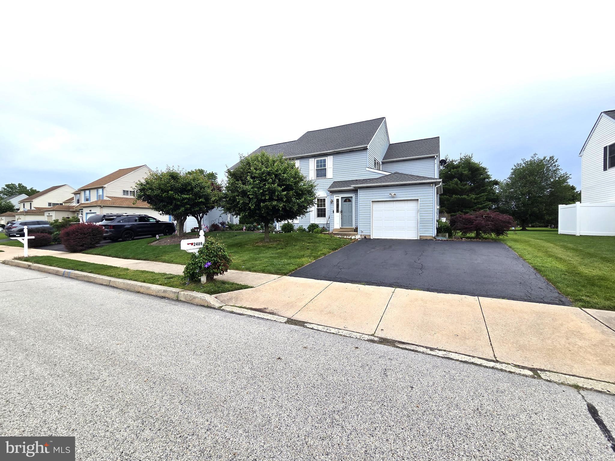 2489 WELLINGTON WAY