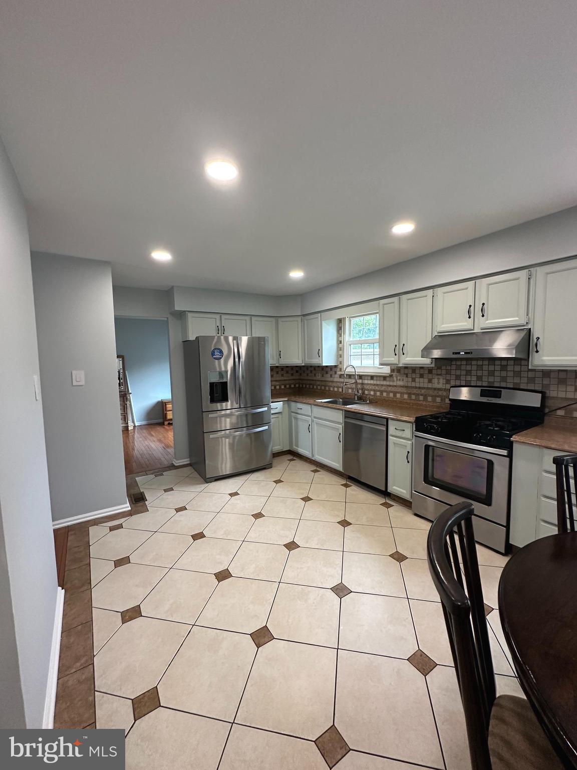 YORKSHIRE COMMONS - Residential Lease