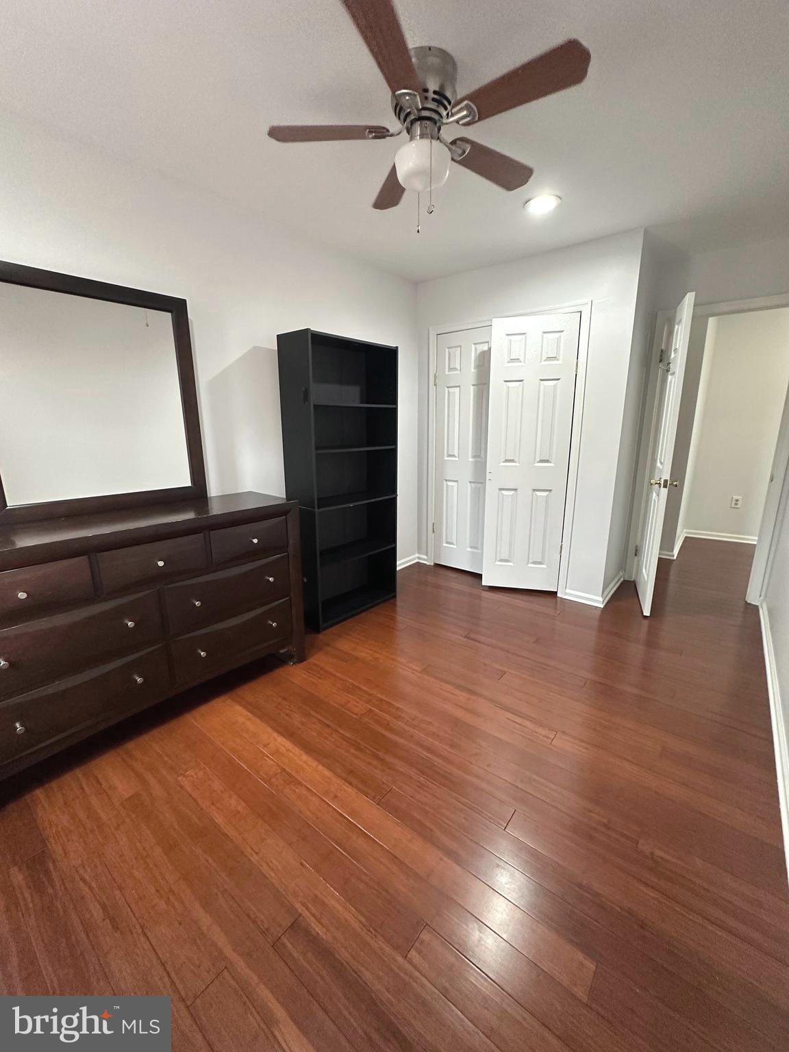 YORKSHIRE COMMONS - Residential Lease