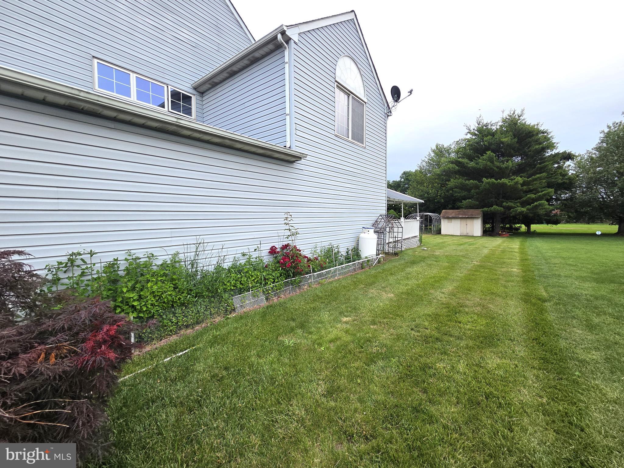 2489 WELLINGTON WAY
