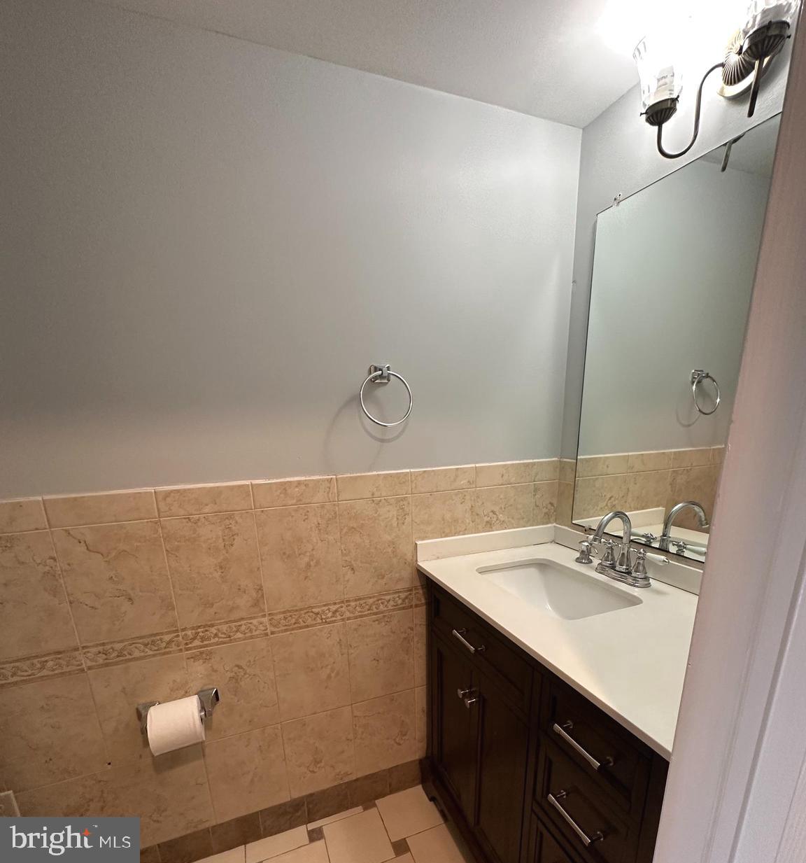 YORKSHIRE COMMONS - Residential Lease