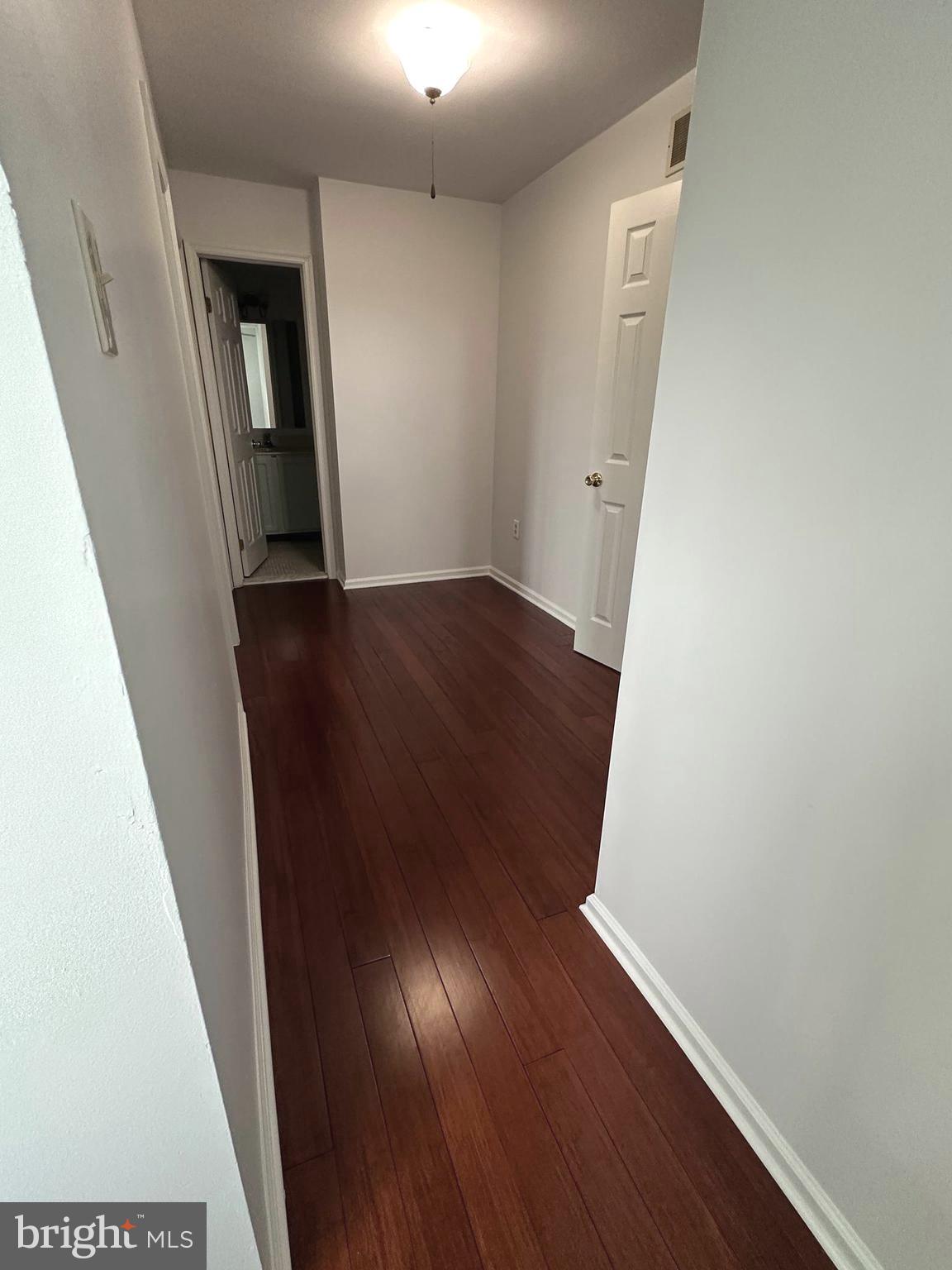 YORKSHIRE COMMONS - Residential Lease