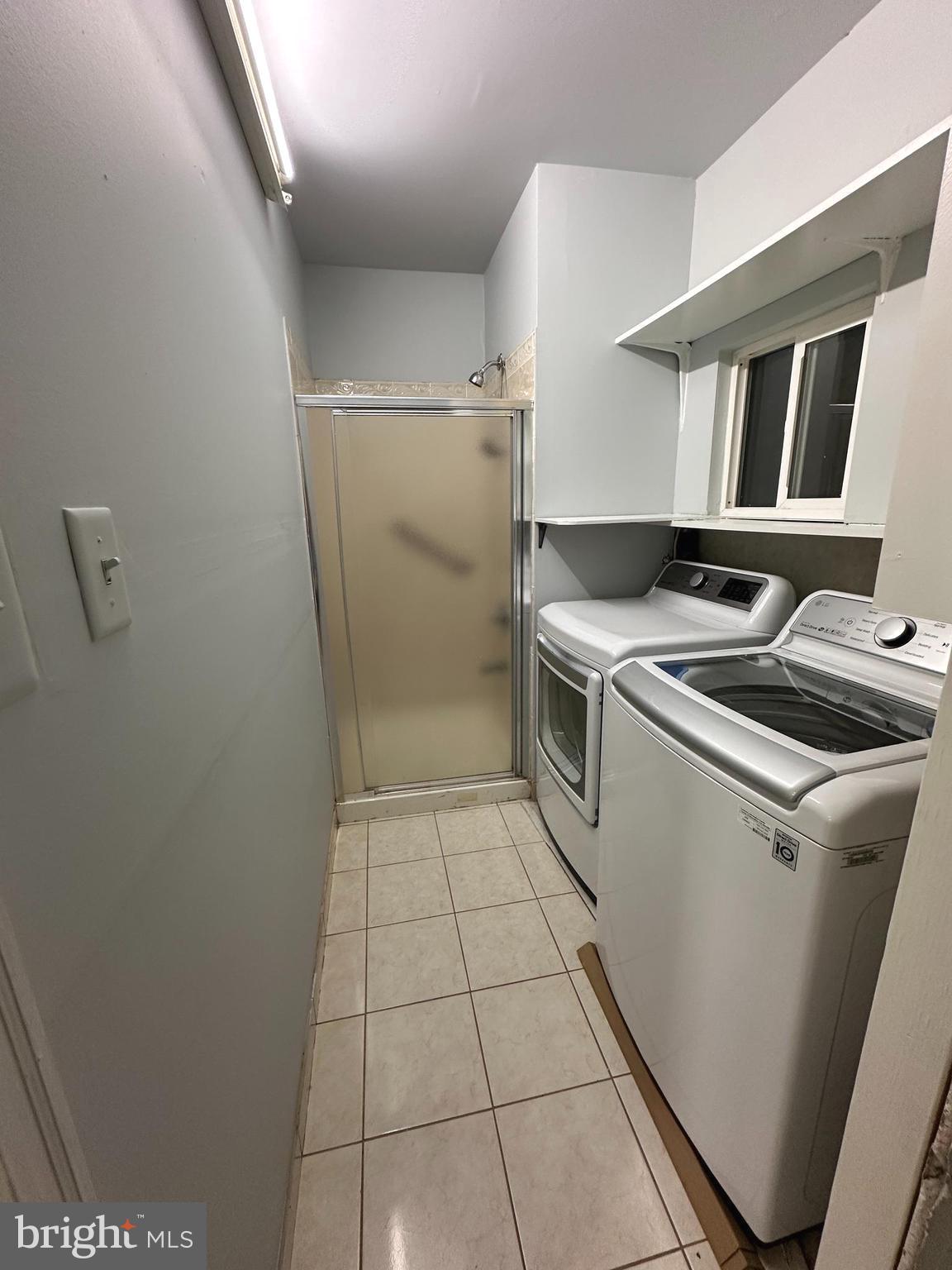 YORKSHIRE COMMONS - Residential Lease