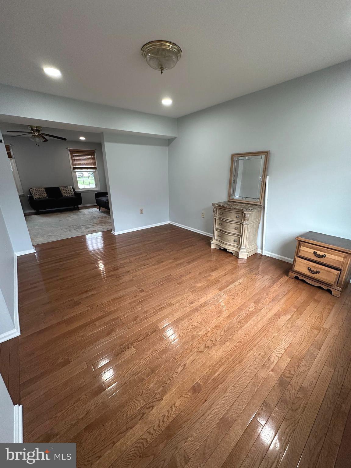 YORKSHIRE COMMONS - Residential Lease