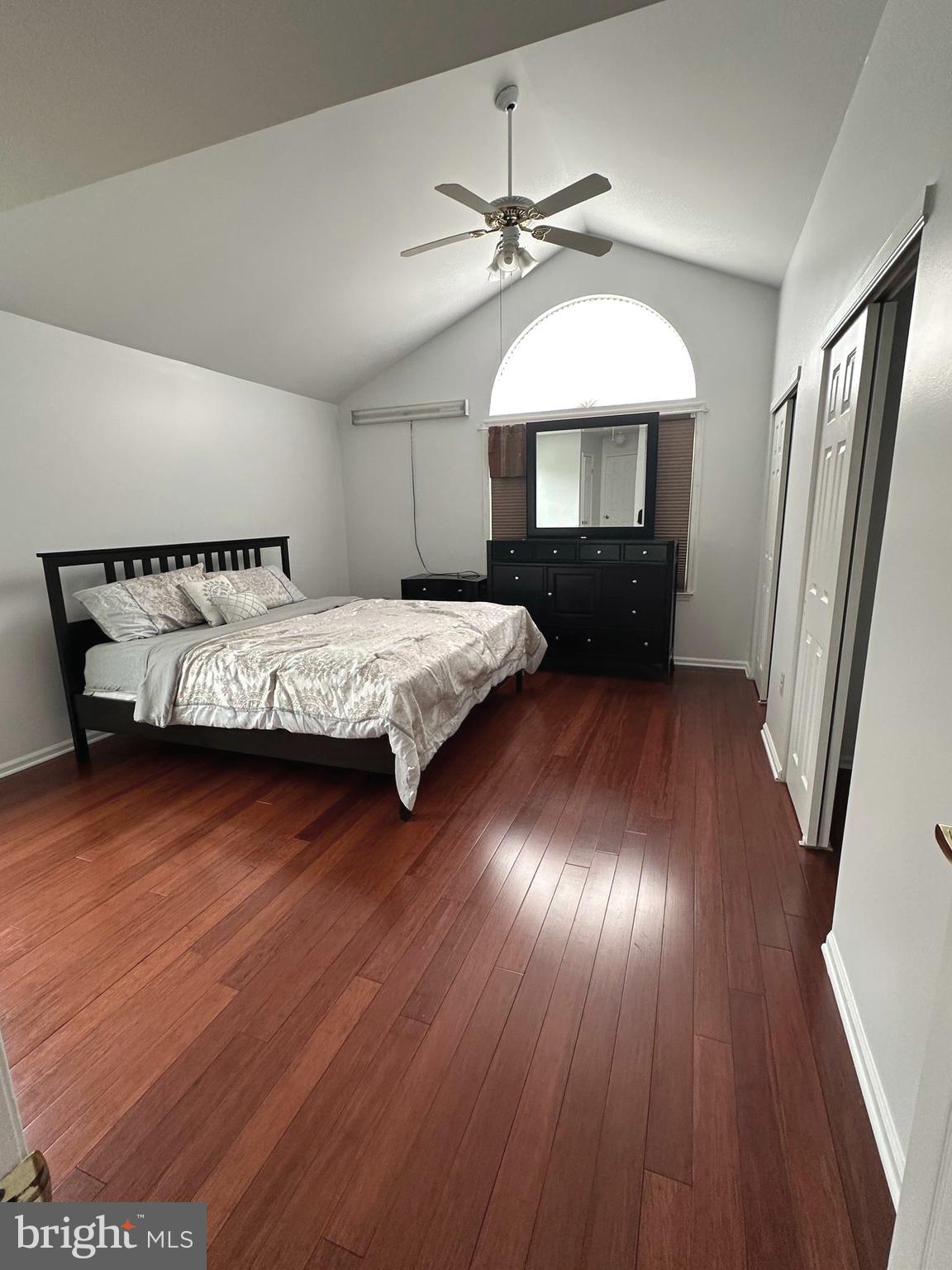 YORKSHIRE COMMONS - Residential Lease