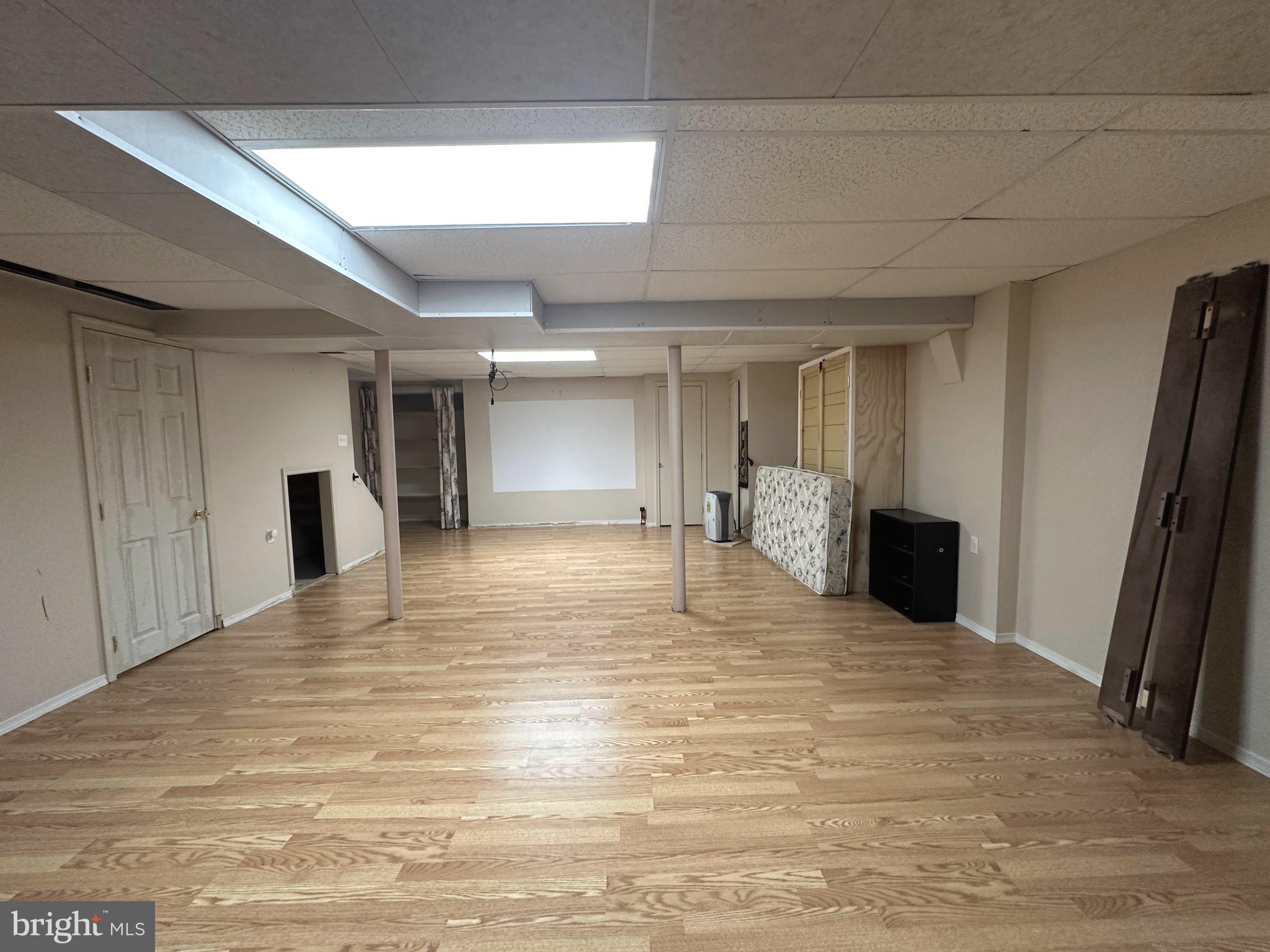 YORKSHIRE COMMONS - Residential Lease