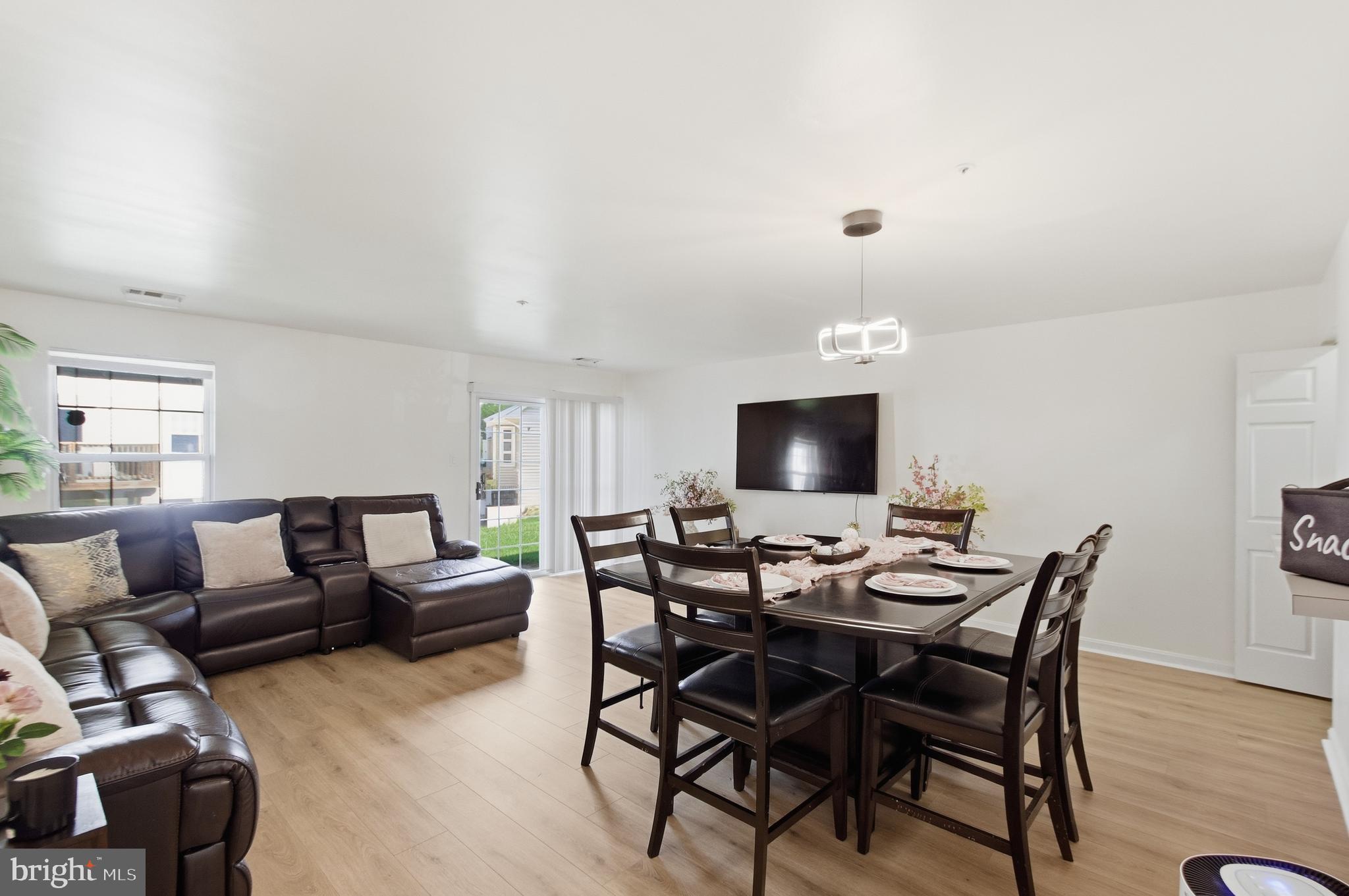 4240 APPLEGATE LANE 5