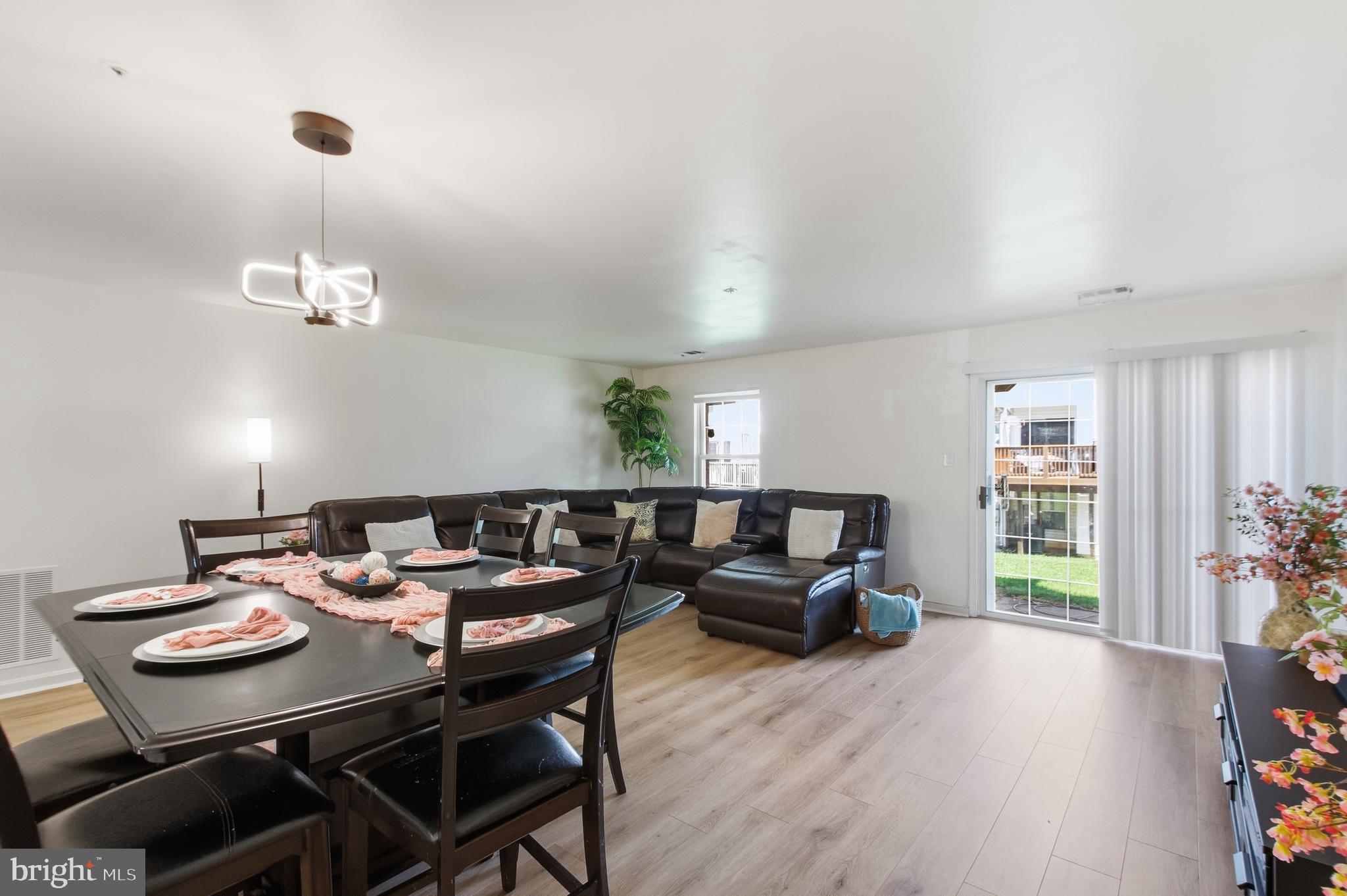 4240 APPLEGATE LANE 5