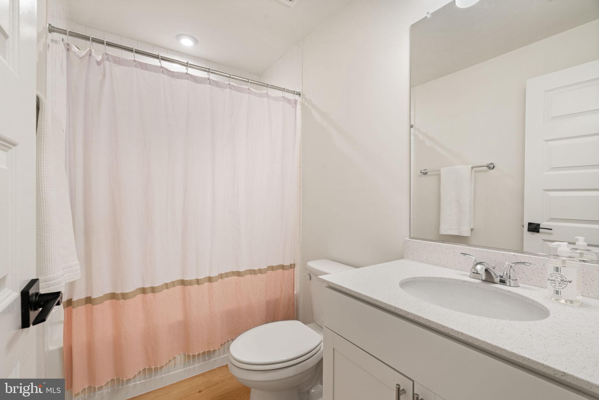 NEW POST ON THE RAPPAHANNOCK - Residential