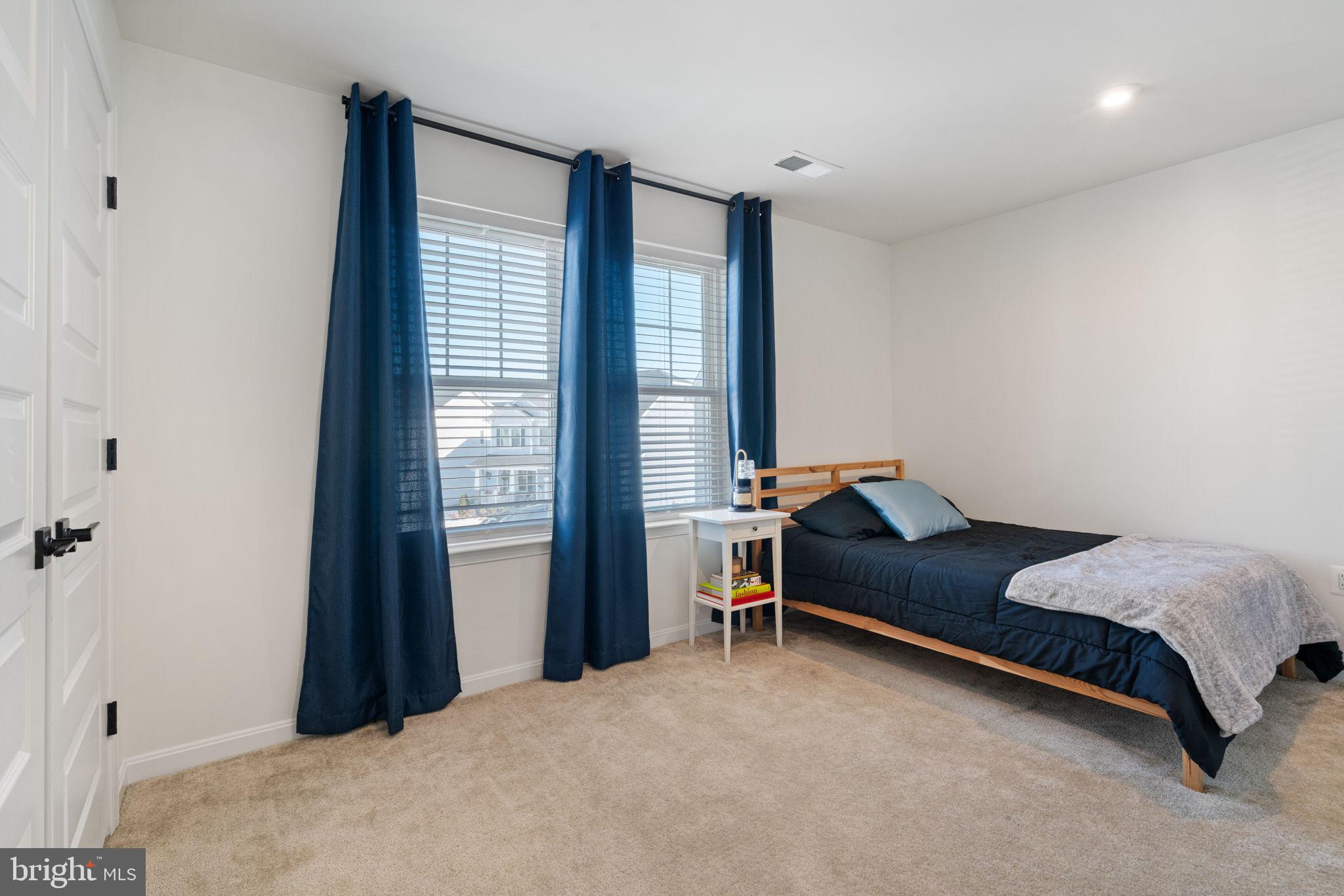 NEW POST ON THE RAPPAHANNOCK - Residential