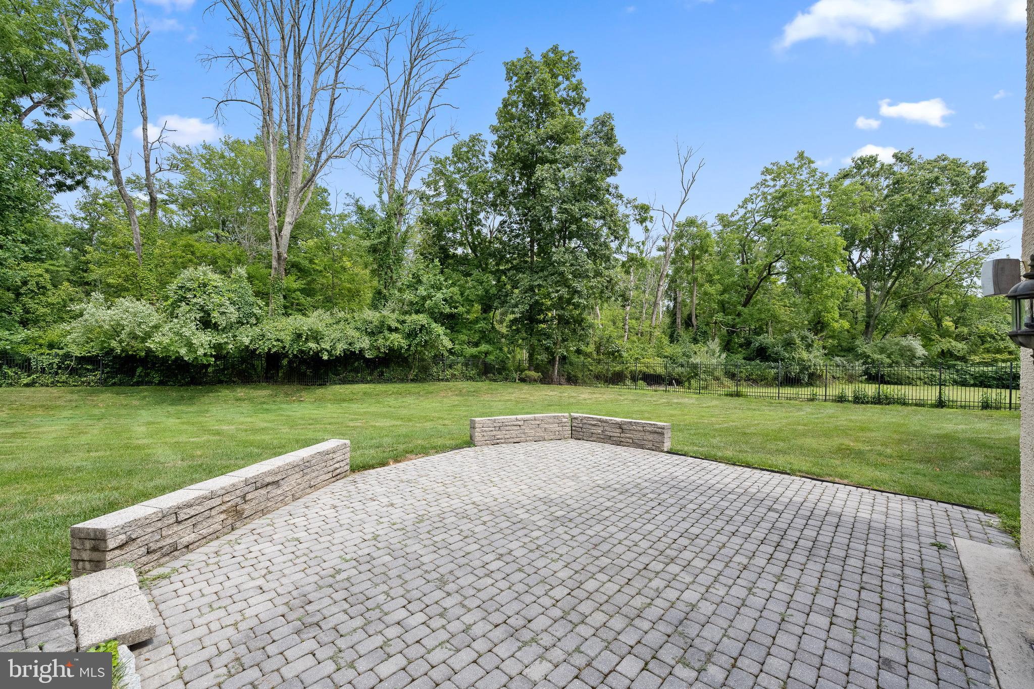 LEOPARD LAKES - Residential