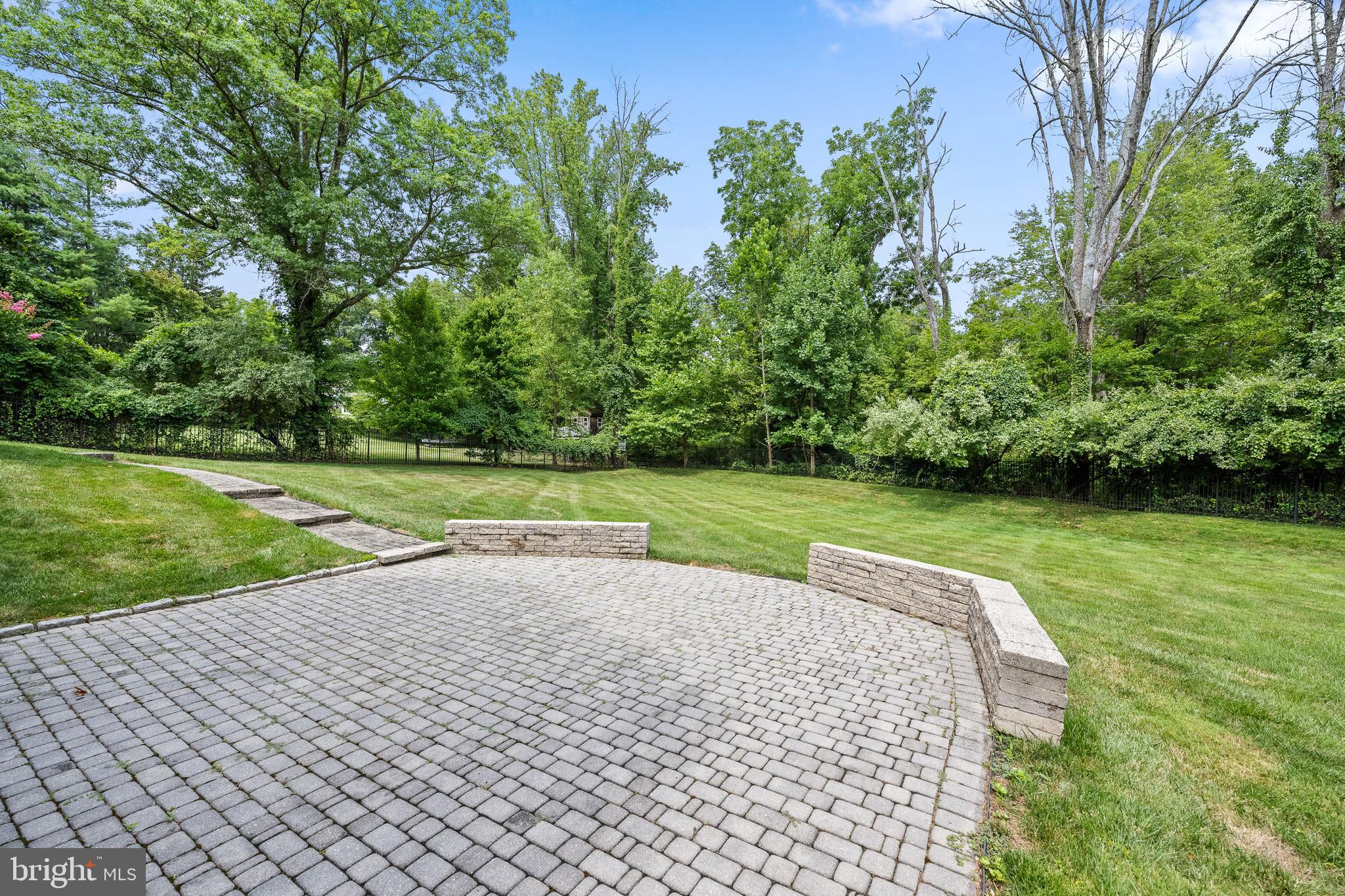 LEOPARD LAKES - Residential