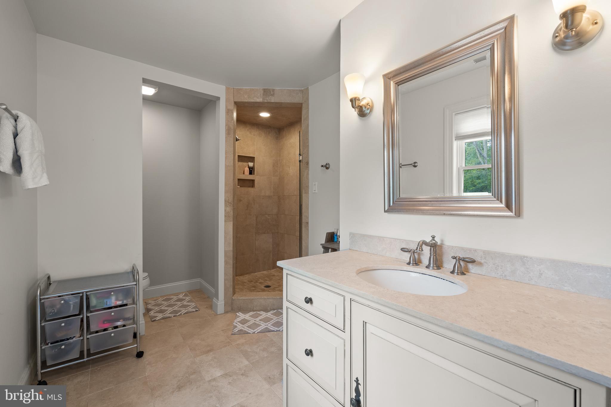 LEOPARD LAKES - Residential