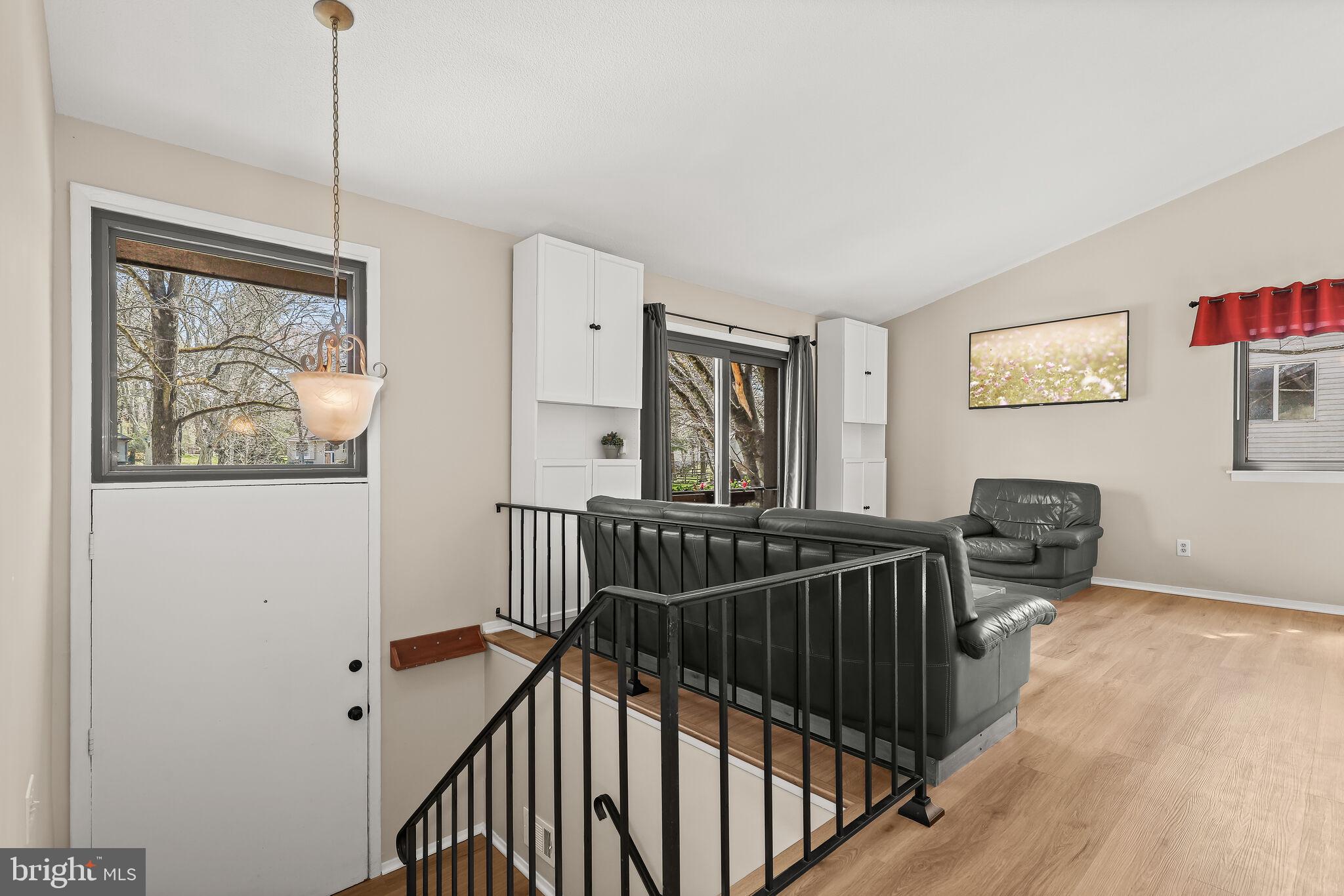 OAKLAND MILLS - Residential