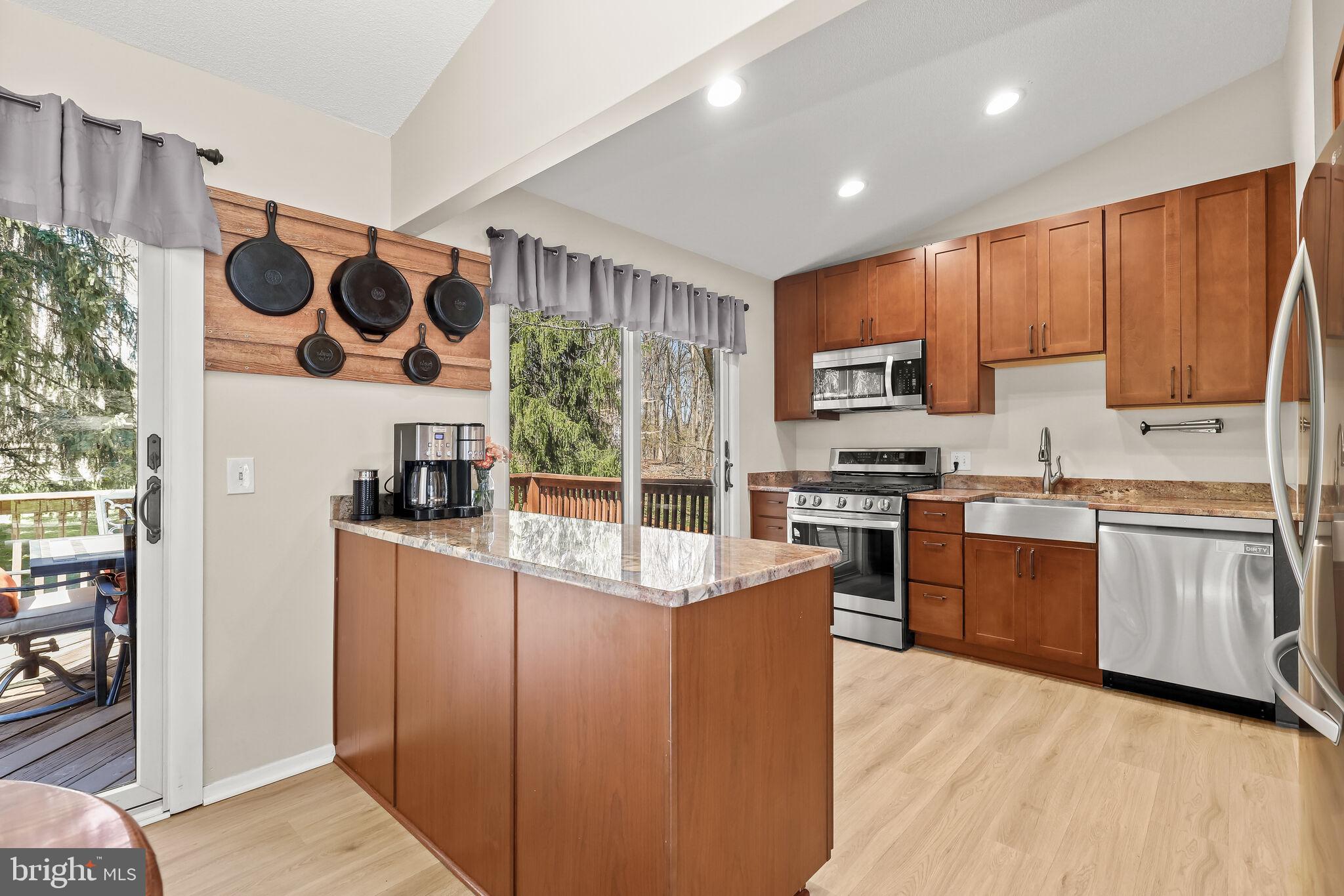 OAKLAND MILLS - Residential