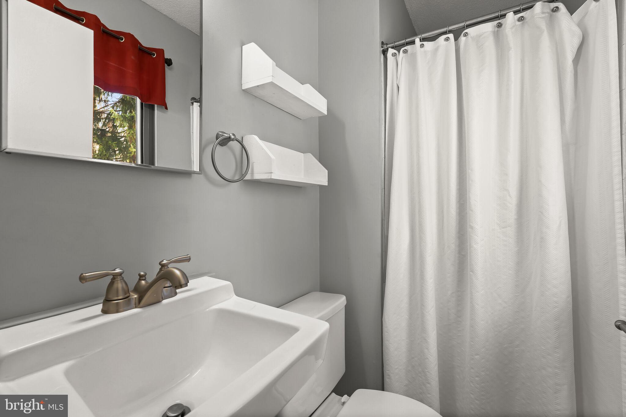 OAKLAND MILLS - Residential