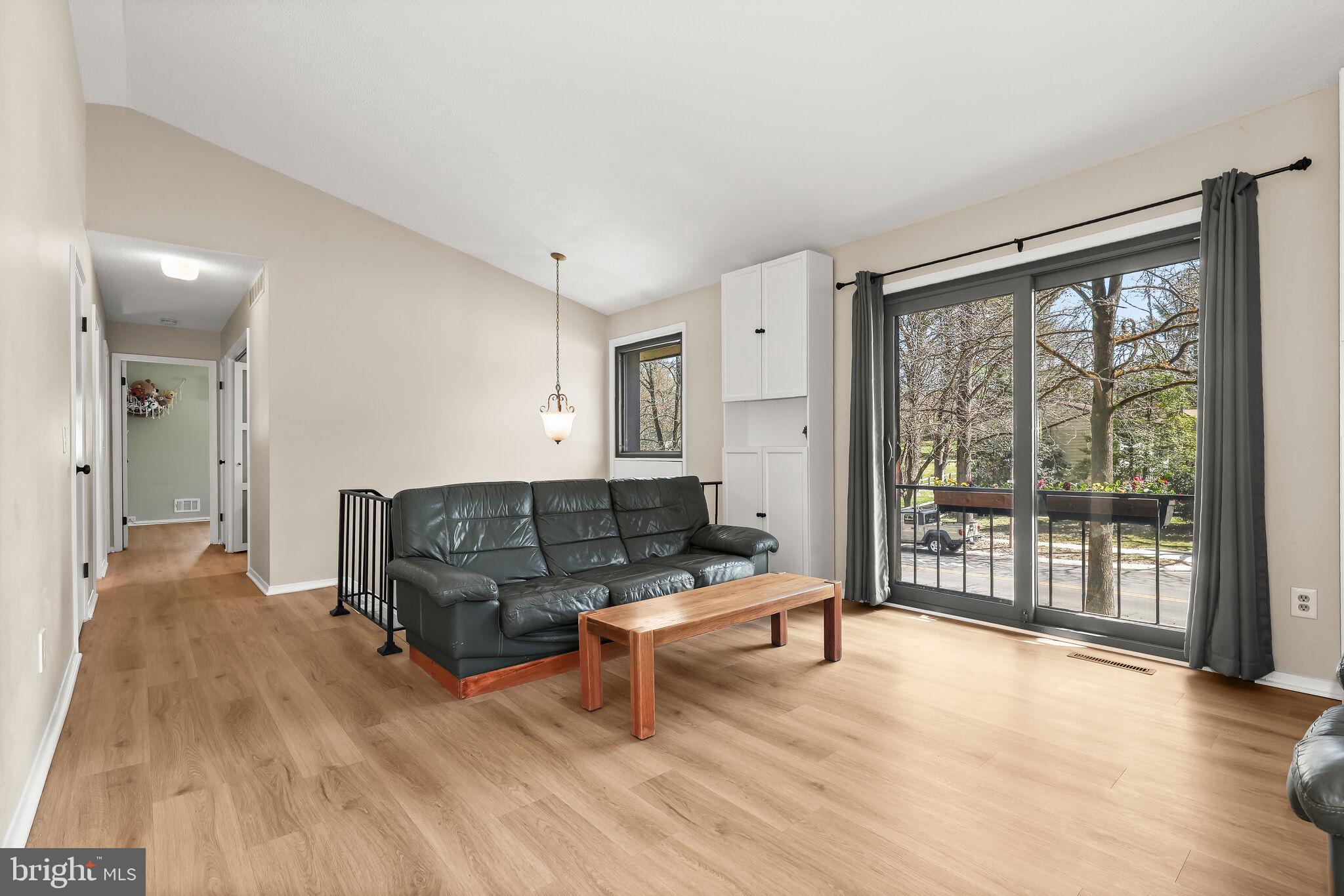 OAKLAND MILLS - Residential