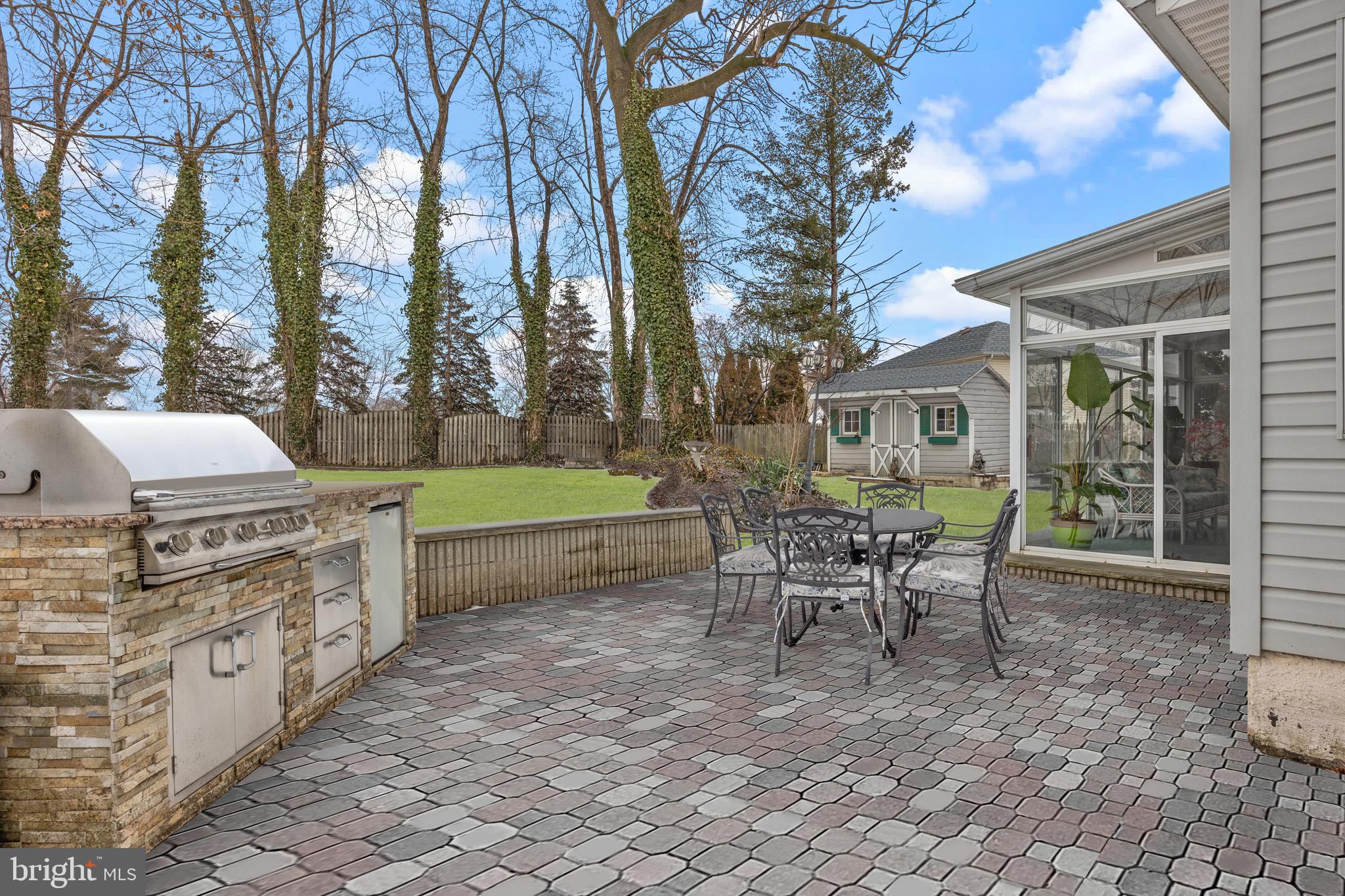 HEDGEROW WOODS - Residential