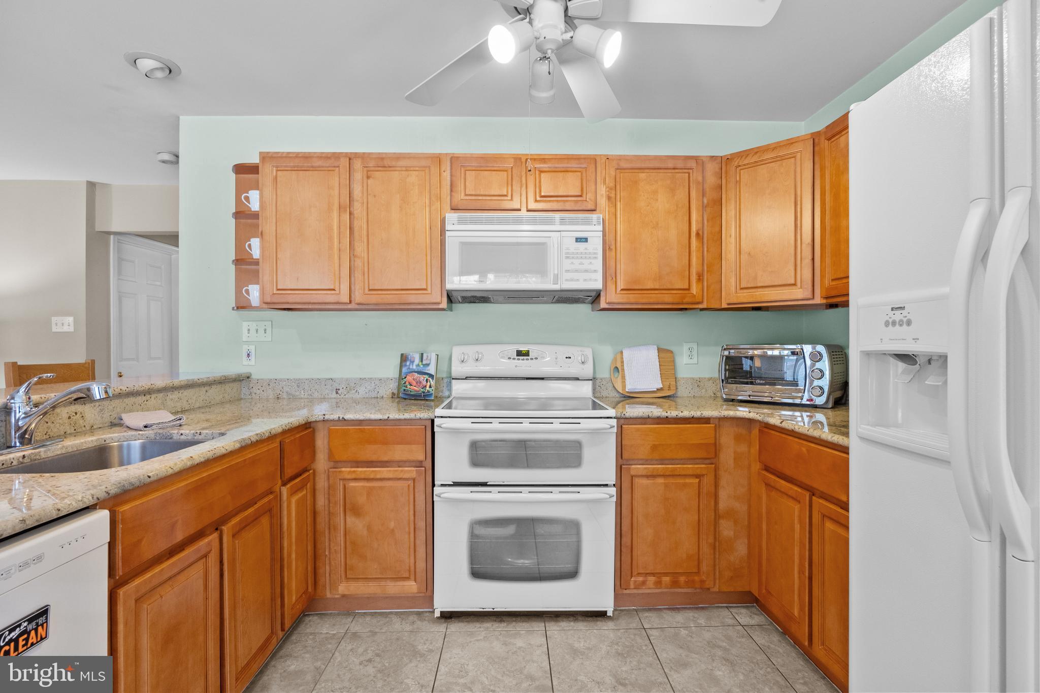 HEDGEROW WOODS - Residential