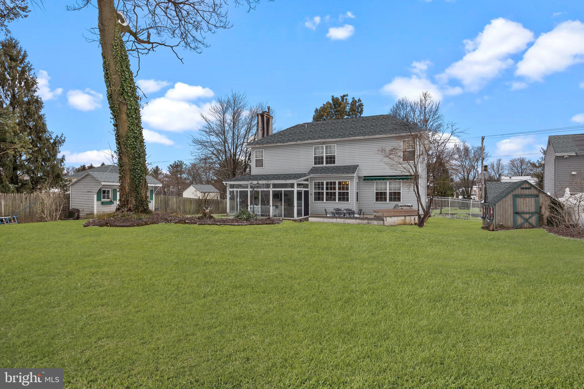 HEDGEROW WOODS - Residential