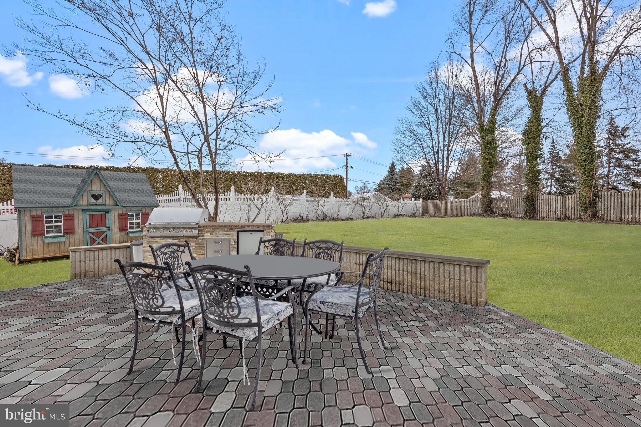 HEDGEROW WOODS - Residential