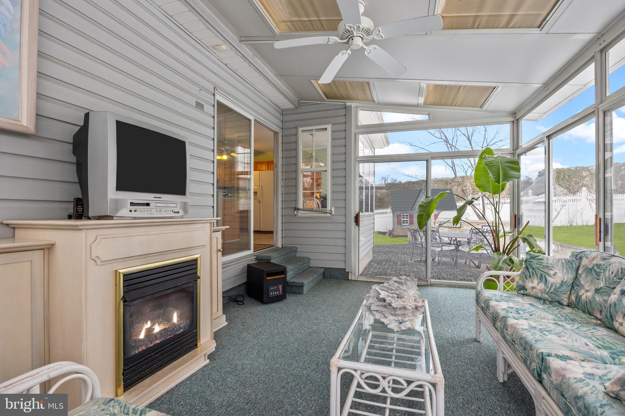 HEDGEROW WOODS - Residential