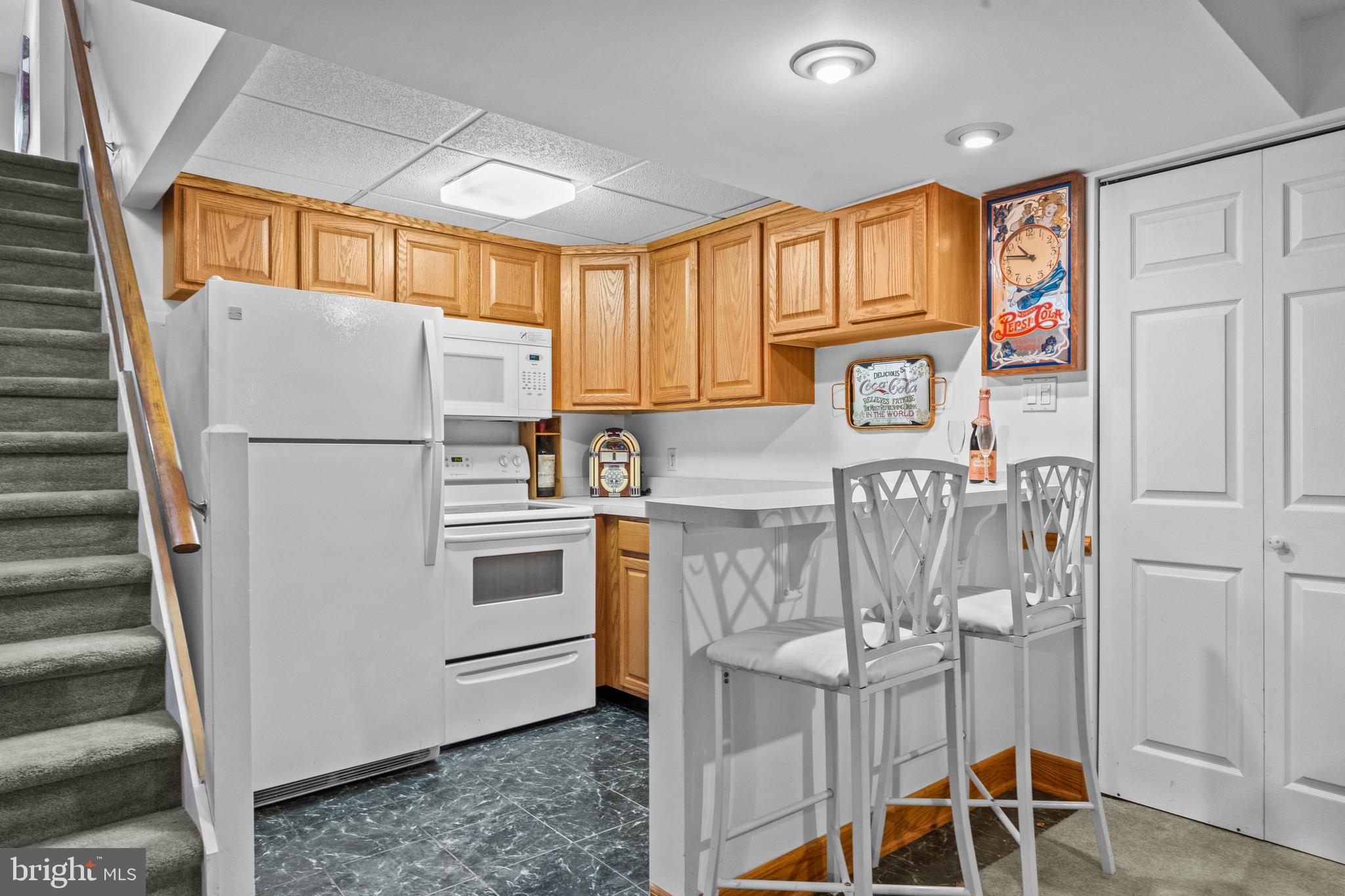 HEDGEROW WOODS - Residential