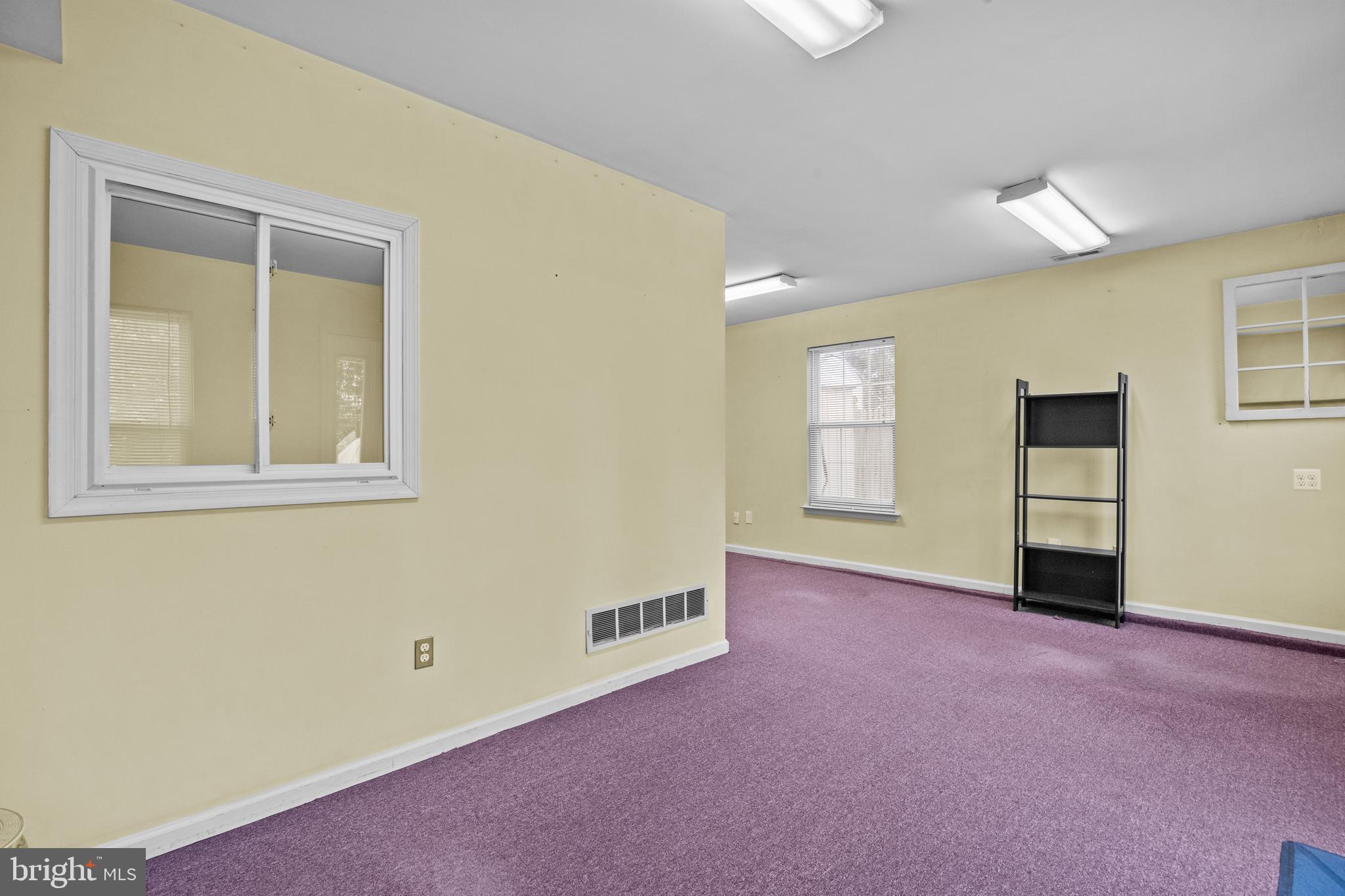 HEDGEROW WOODS - Residential