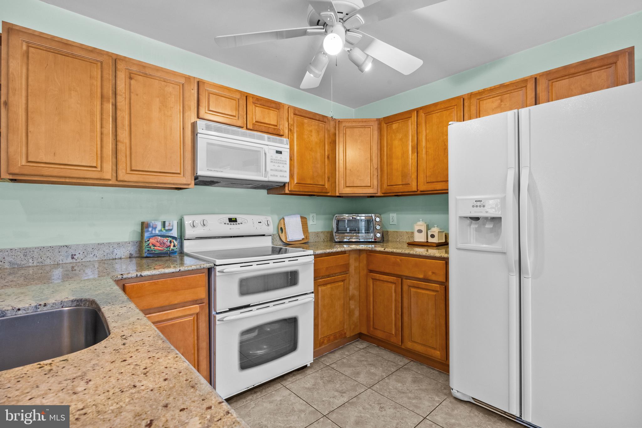 HEDGEROW WOODS - Residential