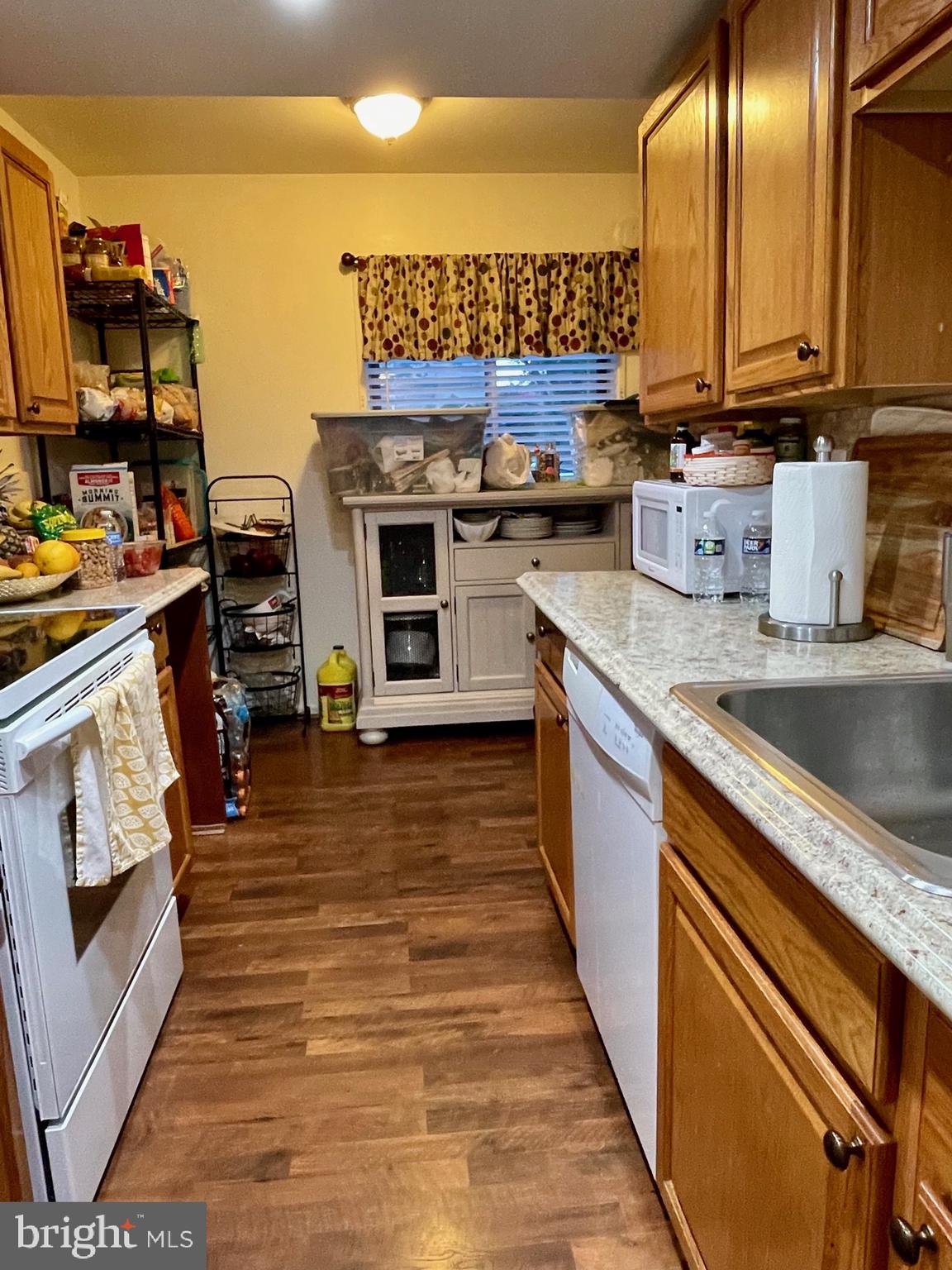 MARYLAND PLACE - Residential