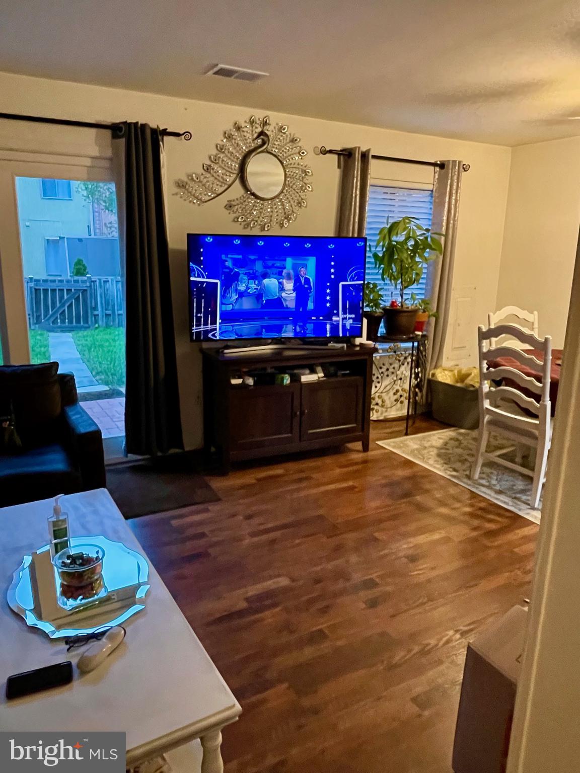 MARYLAND PLACE - Residential