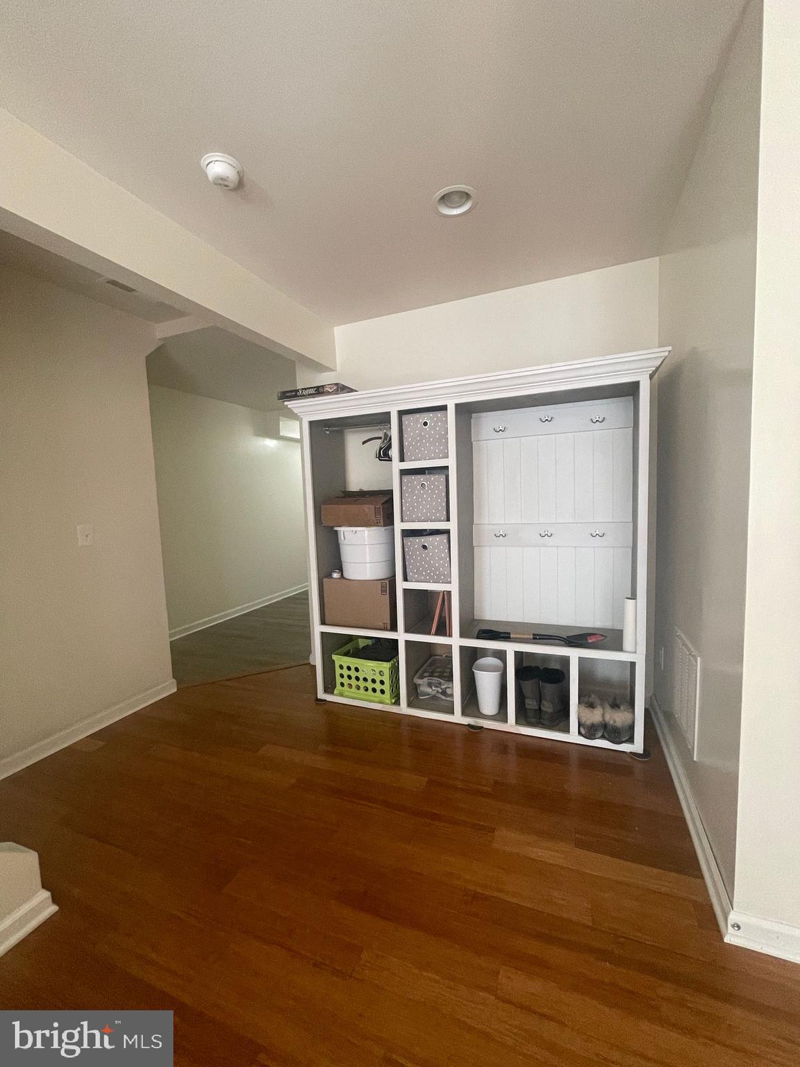 SNOWDEN BRIDGE - Residential Lease