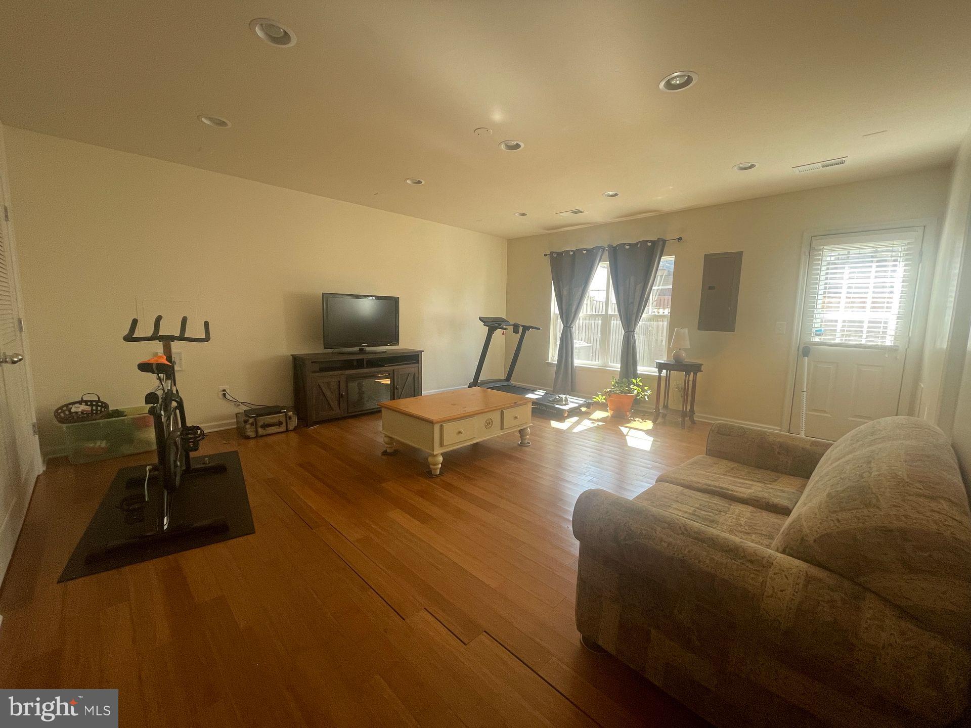 SNOWDEN BRIDGE - Residential Lease