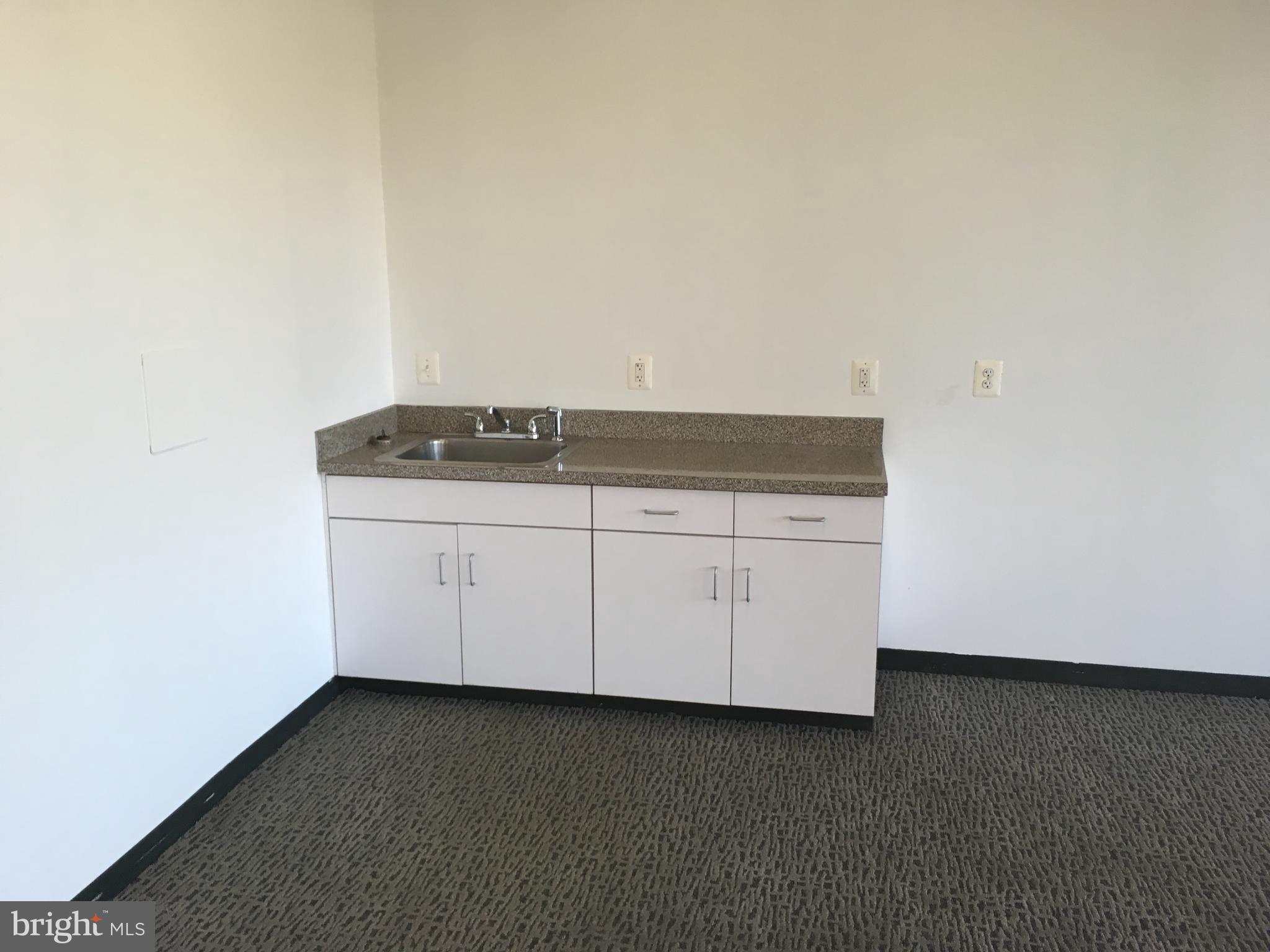 VIRGINIA MEADOWS - Commercial Lease