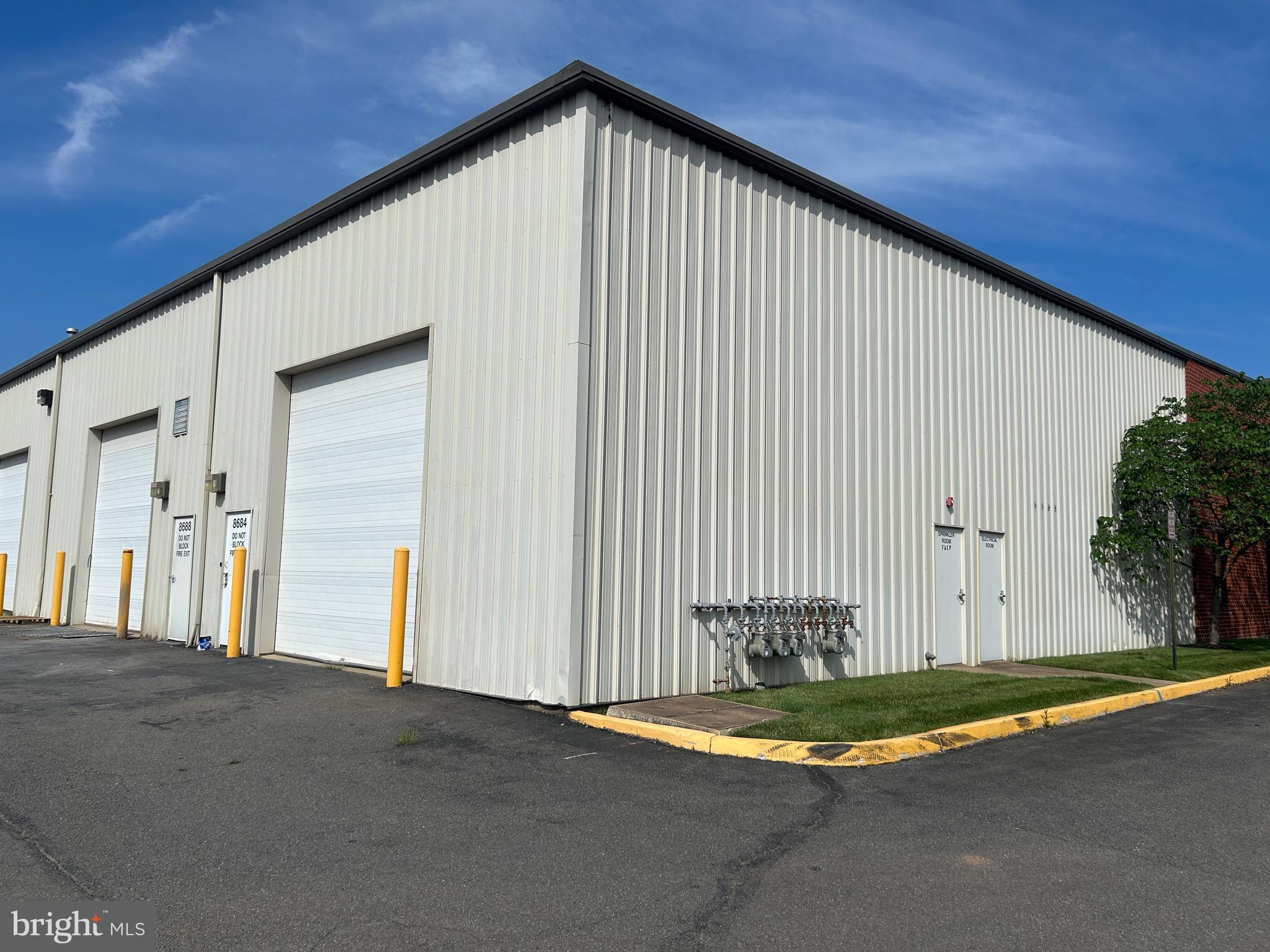 VIRGINIA MEADOWS - Commercial Lease