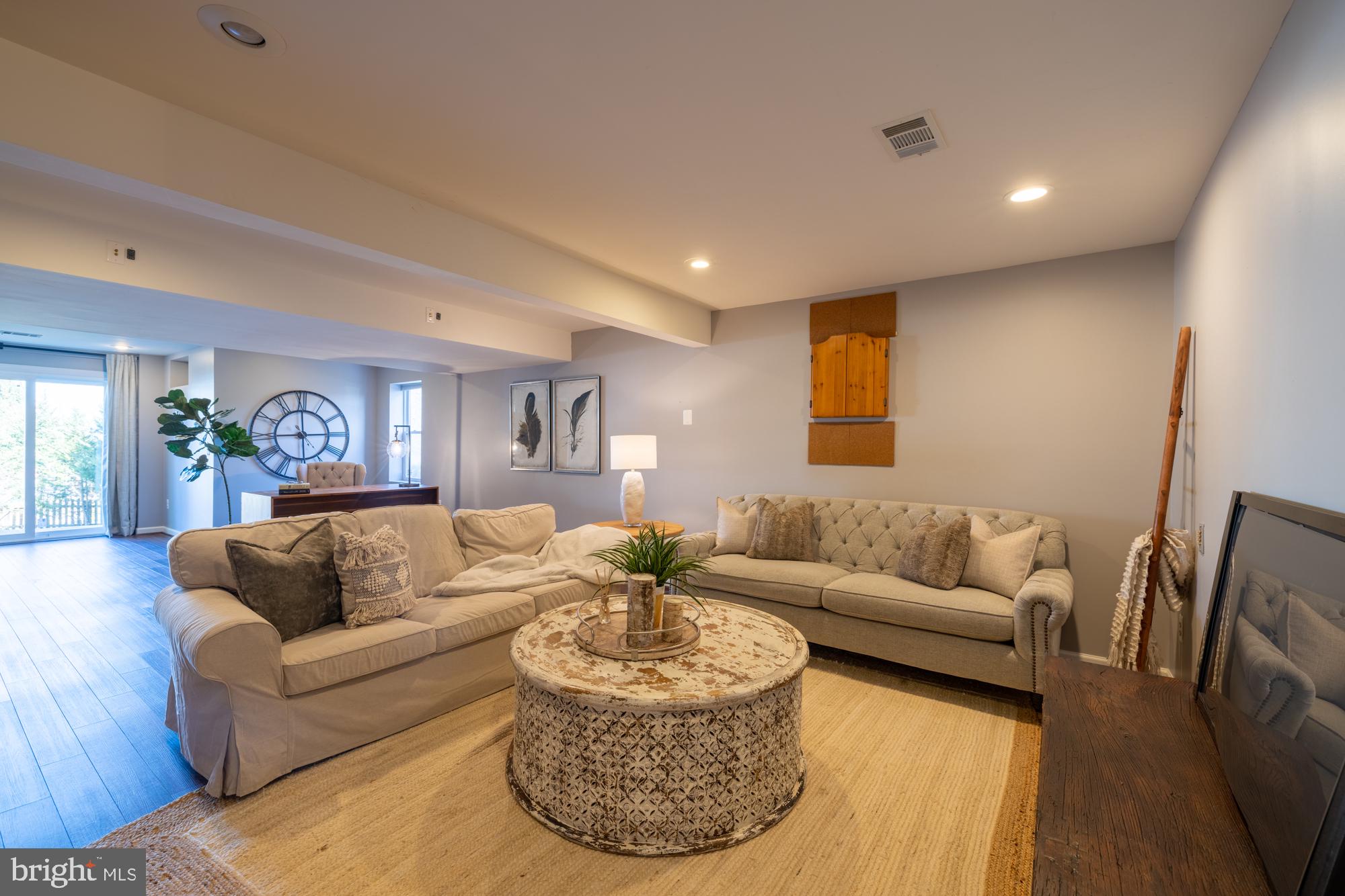 EAST STRATFORD - Residential