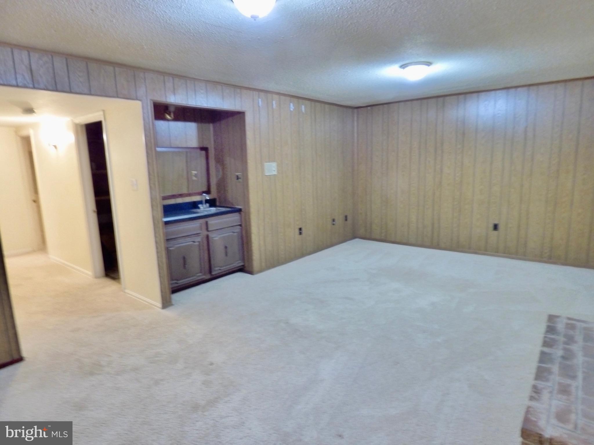 HALLCREST HEIGHTS - Residential Lease