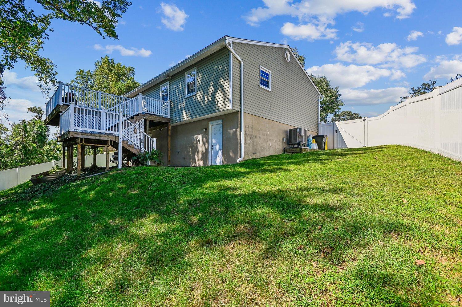 7109 RENWICK COURT