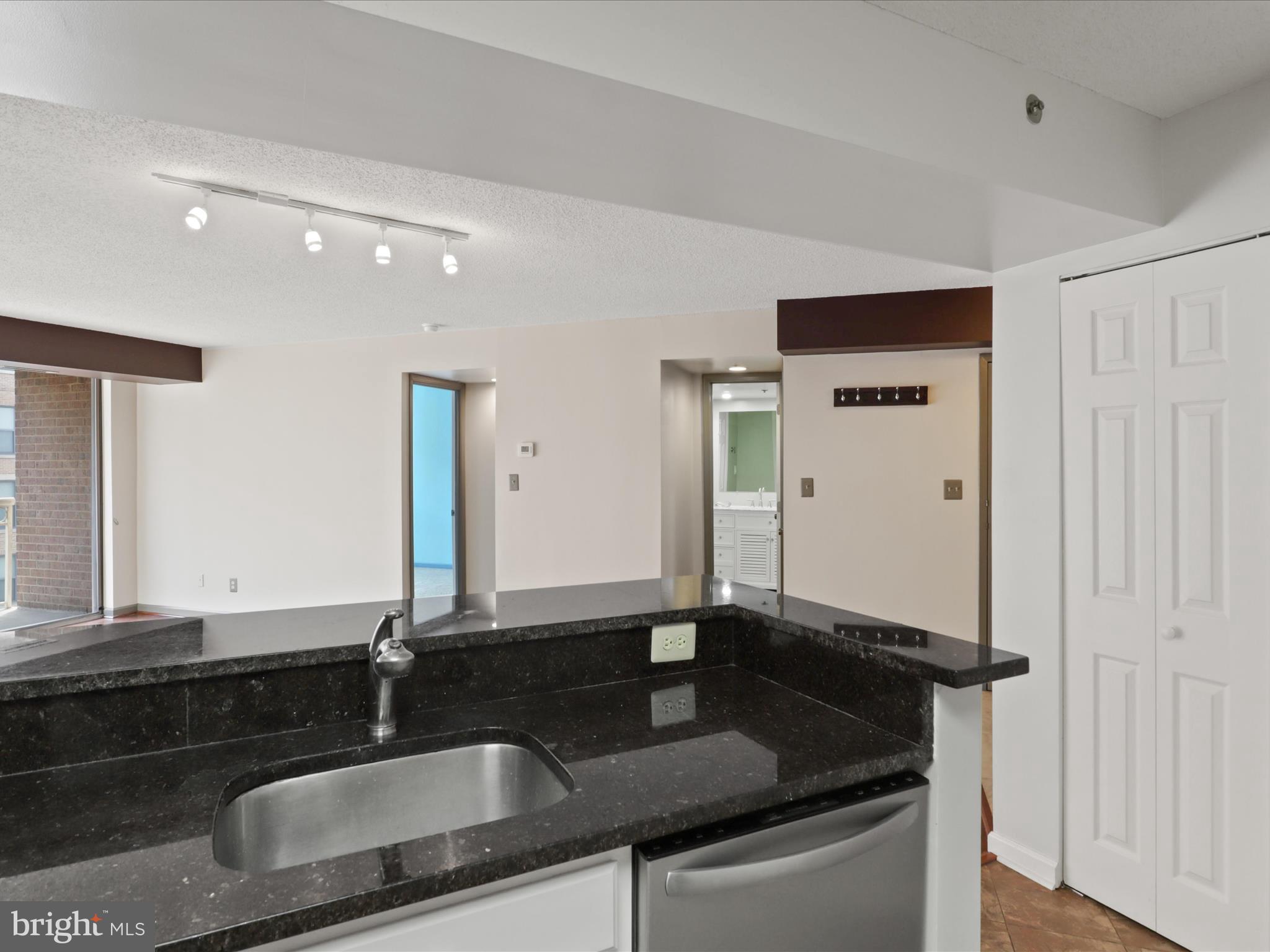 BRADDOCK PLACE - Residential Lease