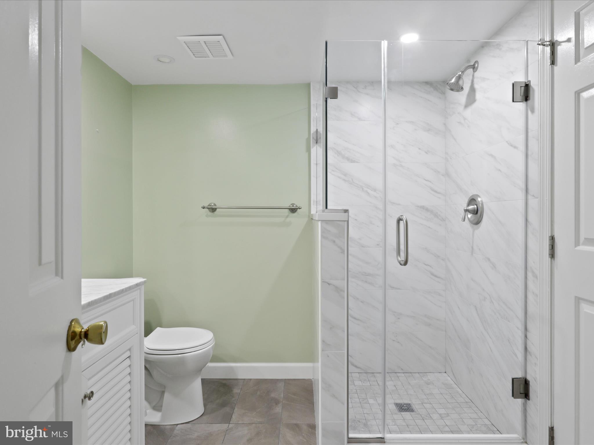 BRADDOCK PLACE - Residential Lease