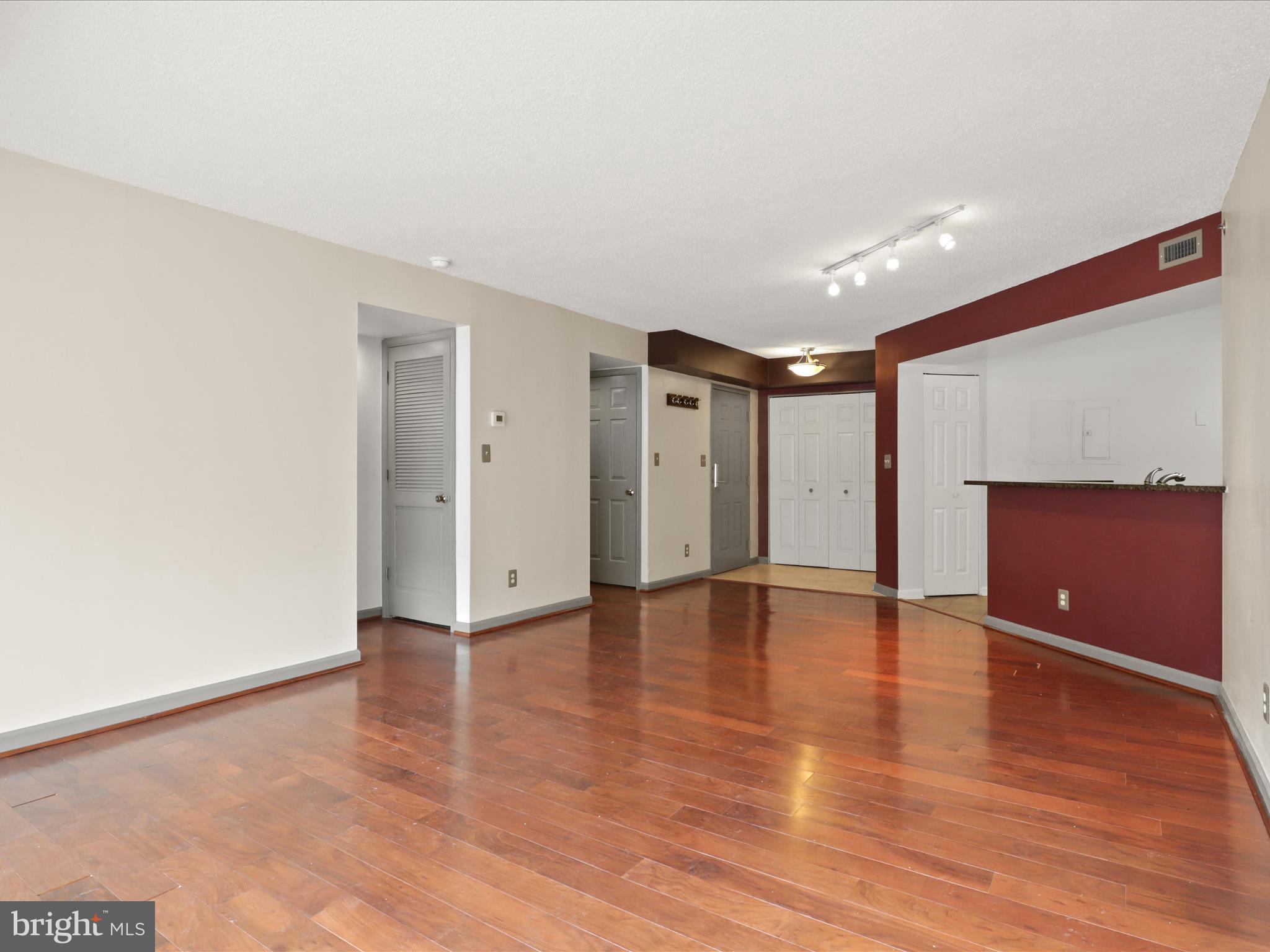 BRADDOCK PLACE - Residential Lease